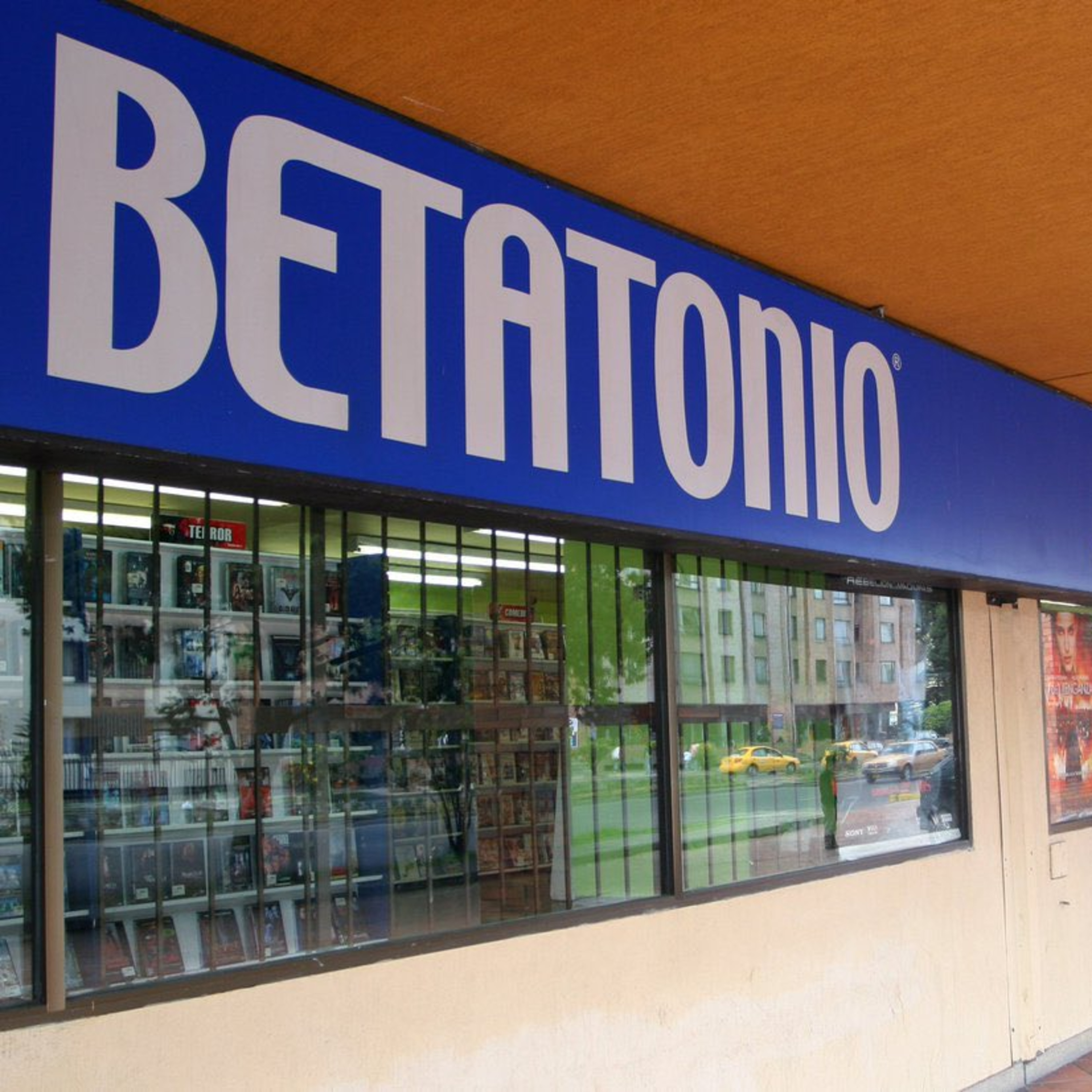 RAYONES DE CINE #84: BETATONIO - VIDEOTIENDA (con JJ Muñoz)  episode artwork