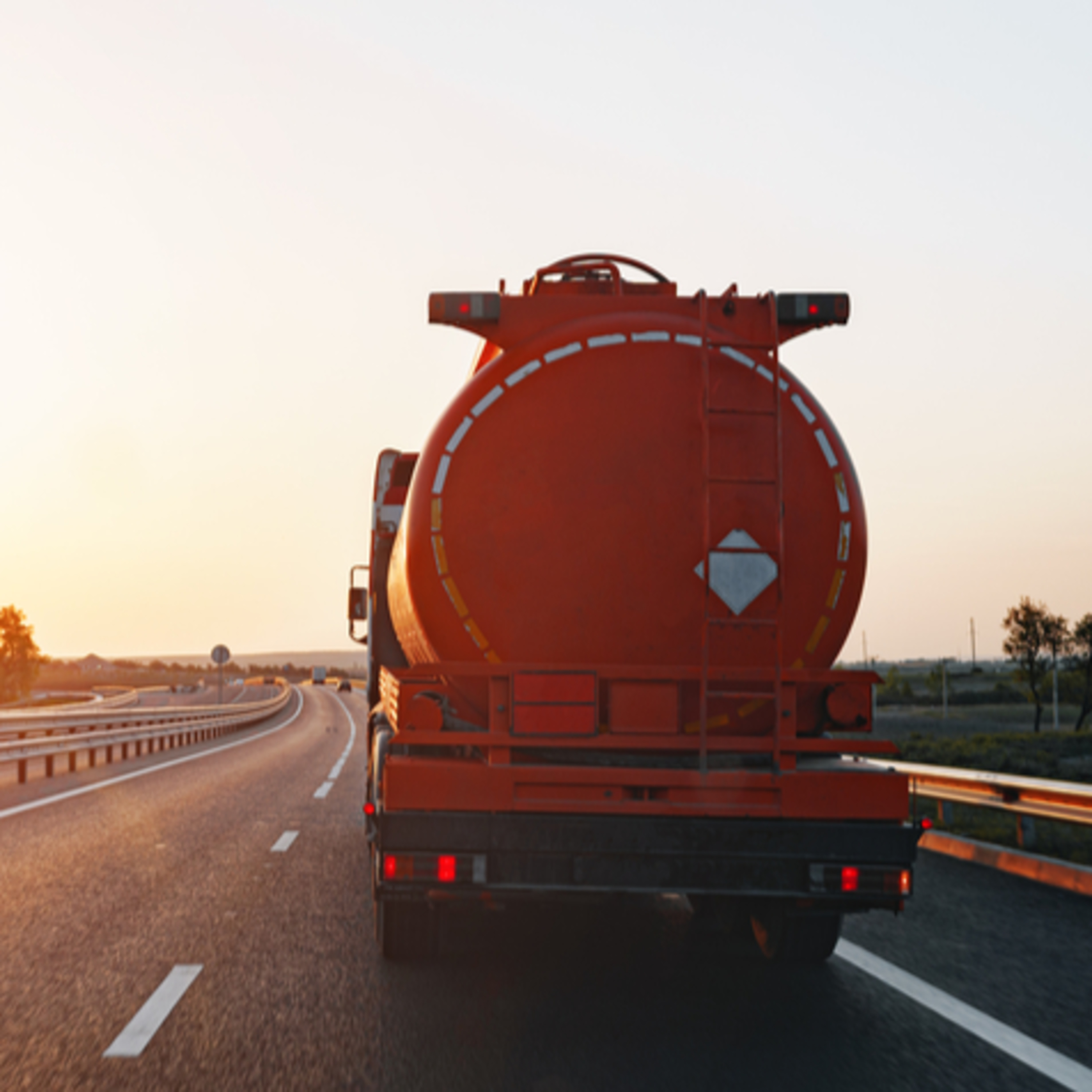 Truckers & Time Change: Thriving Through Standard Time Shift