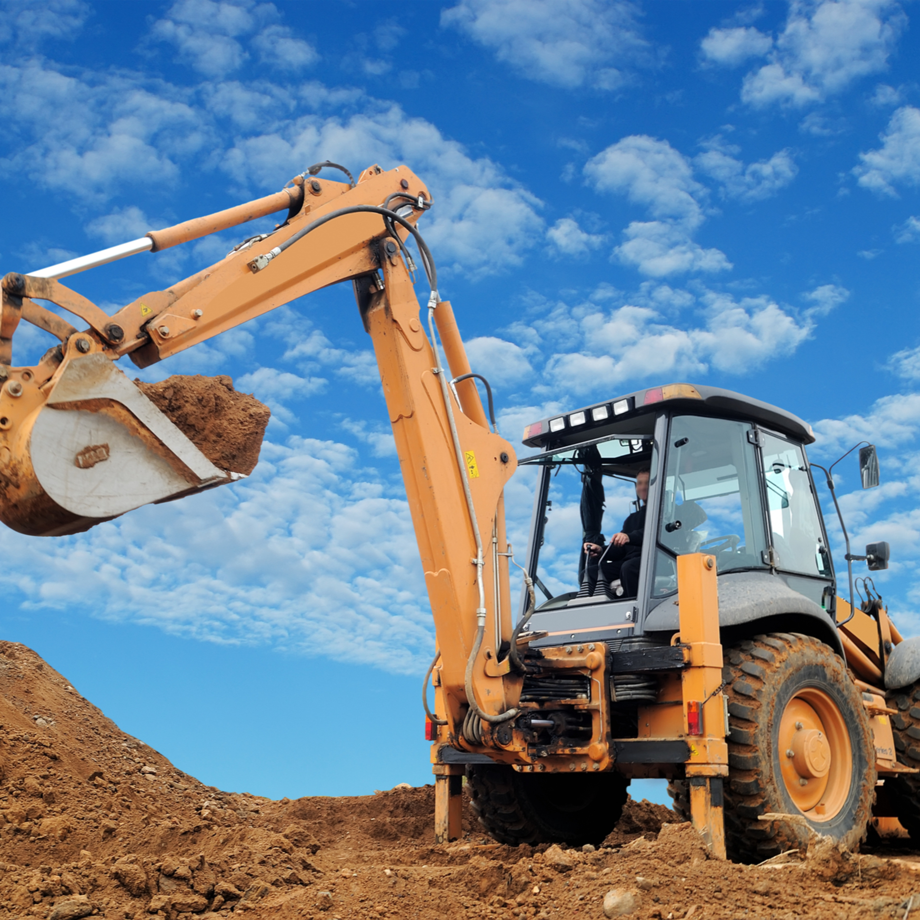 Inspecting Used Backhoes for Sale: Spot Red Flags & Deal Breakers