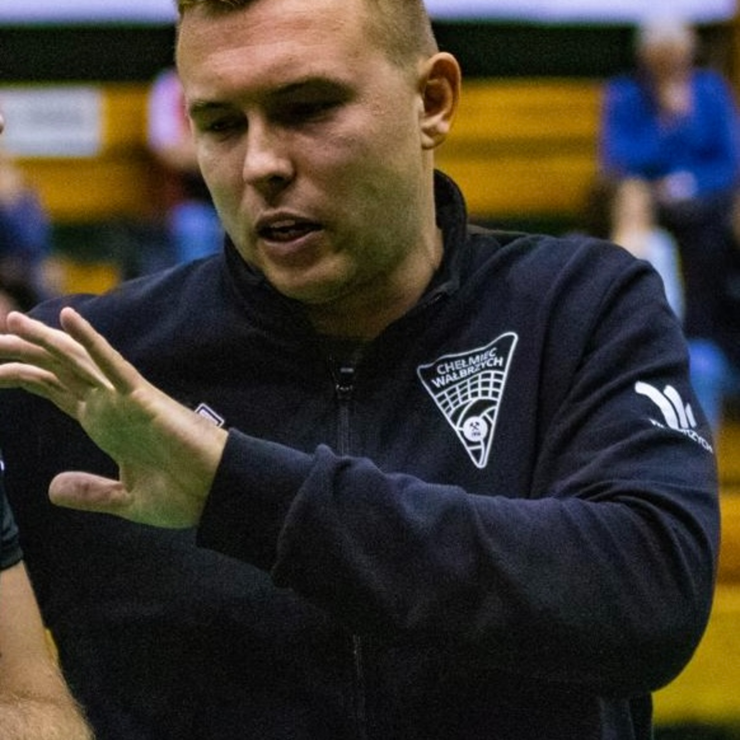 Akademicka Kwarta #11 z Fabianem Kurzawińskim - trenerem siatkarzy Akademii Nauk Stosowanych Angelusa Silesiusa w Wałbrzychu