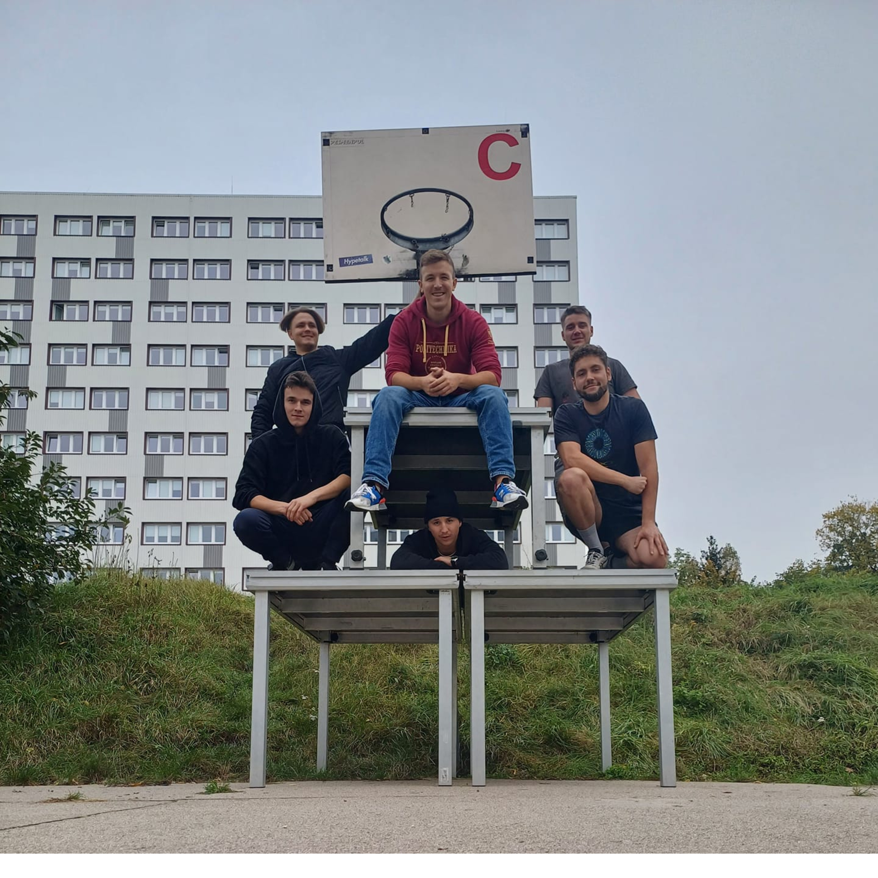 Za Drzwiami DS-u: Jak Naprawdę Mieszka się w Domu Studenckim? - Rozmowa