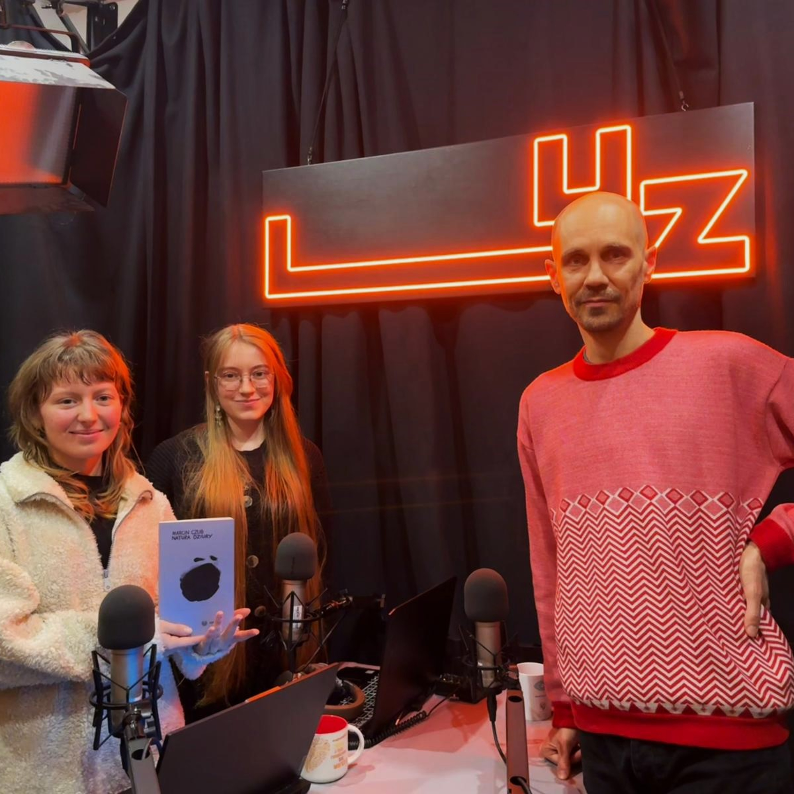 źródło słów: Marcin Czub o „Objawieniu Bogini-Świni” i „Naturze dziury”