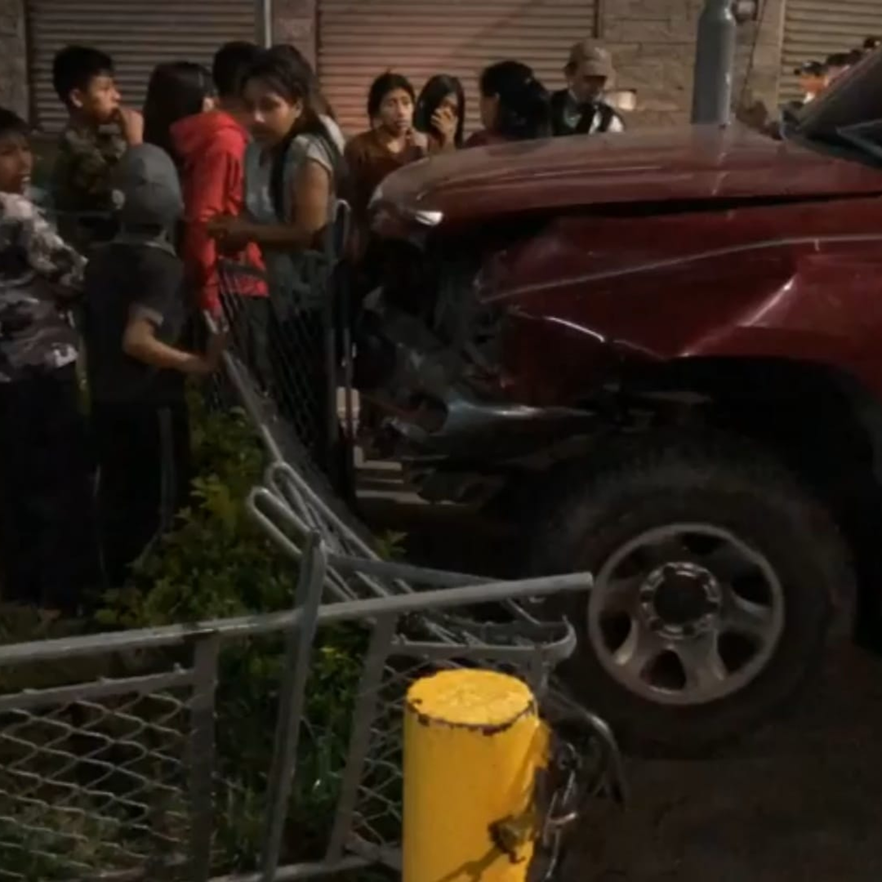 Tres heridos en accidente.  episode artwork