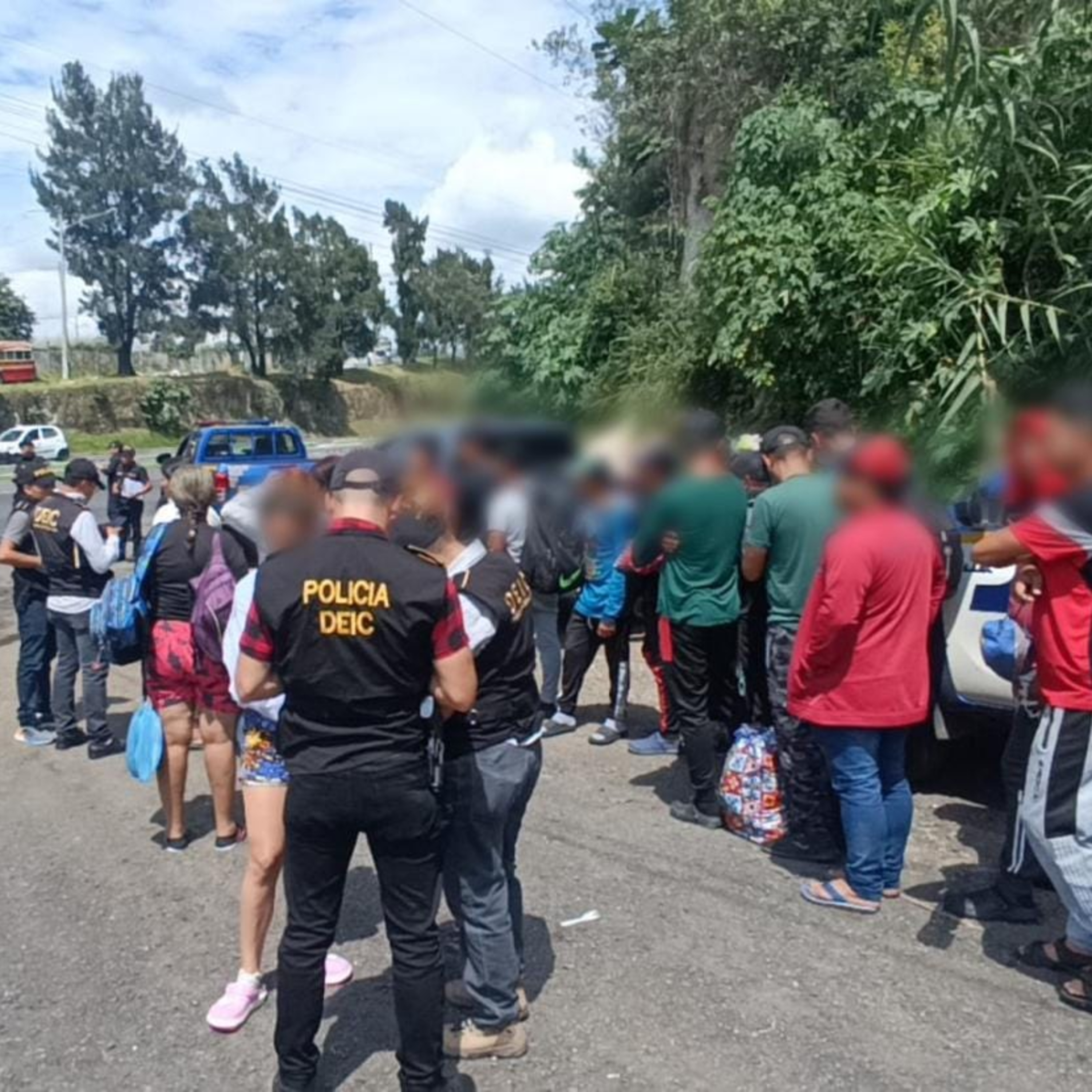 Emigrantes detenidos en zona 12. episode artwork