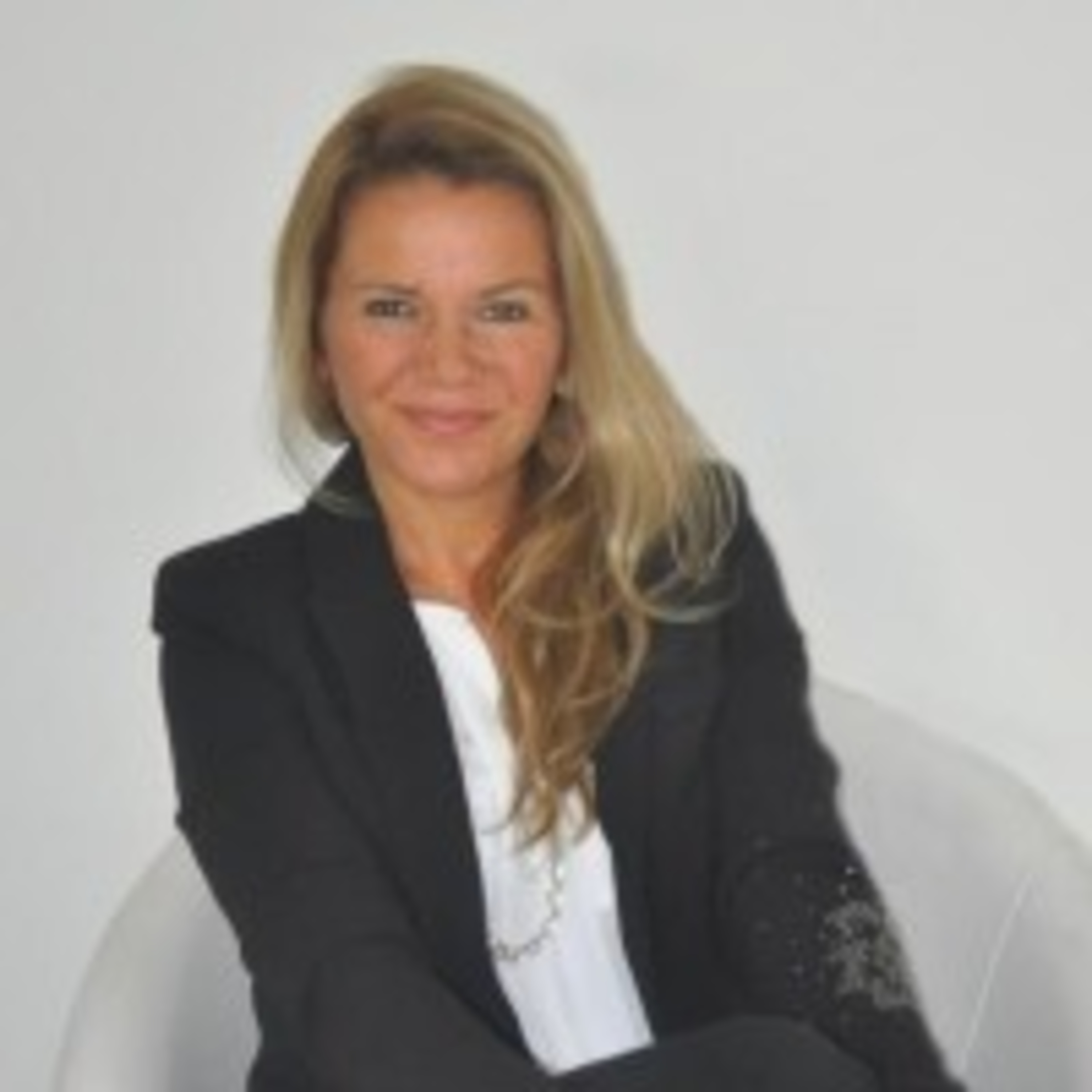 Ana Basco - Directora de la consultora Insight LAC episode artwork