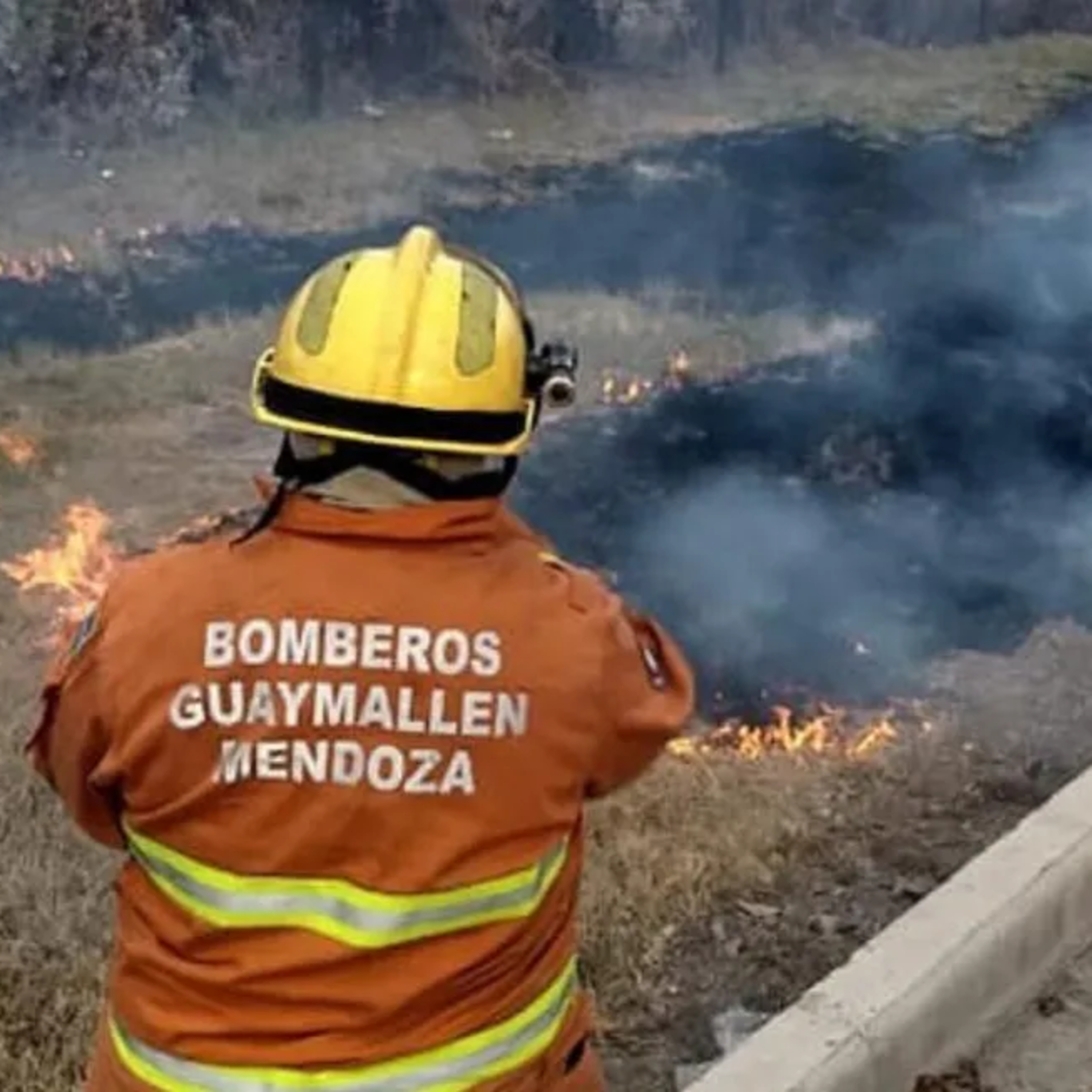 Avanza la intervención total de los Bomberos Voluntarios de Guaymallén - Franco Privato episode artwork