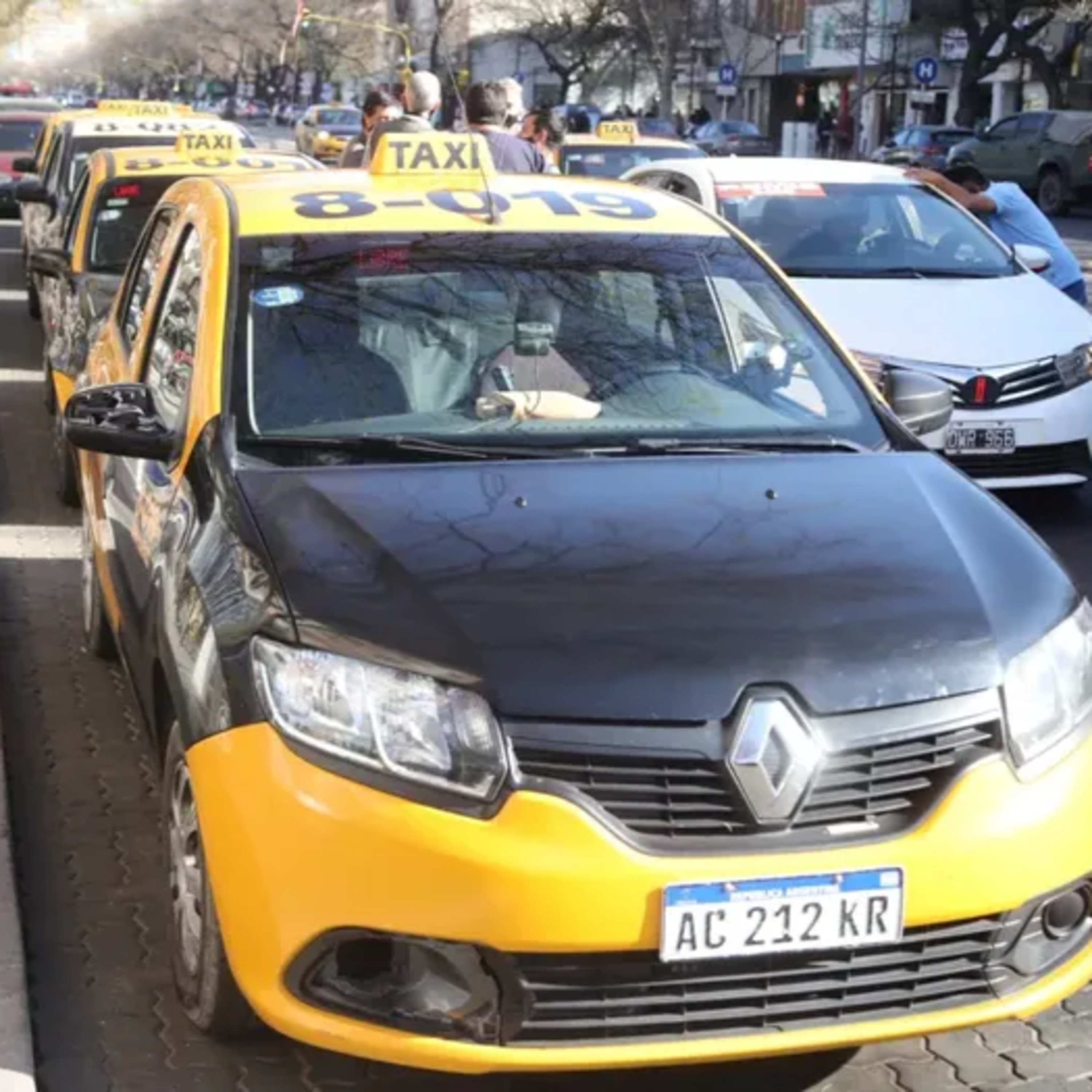 Impacto de aumento de combustible en los Taxis - Diego Vázquez episode artwork