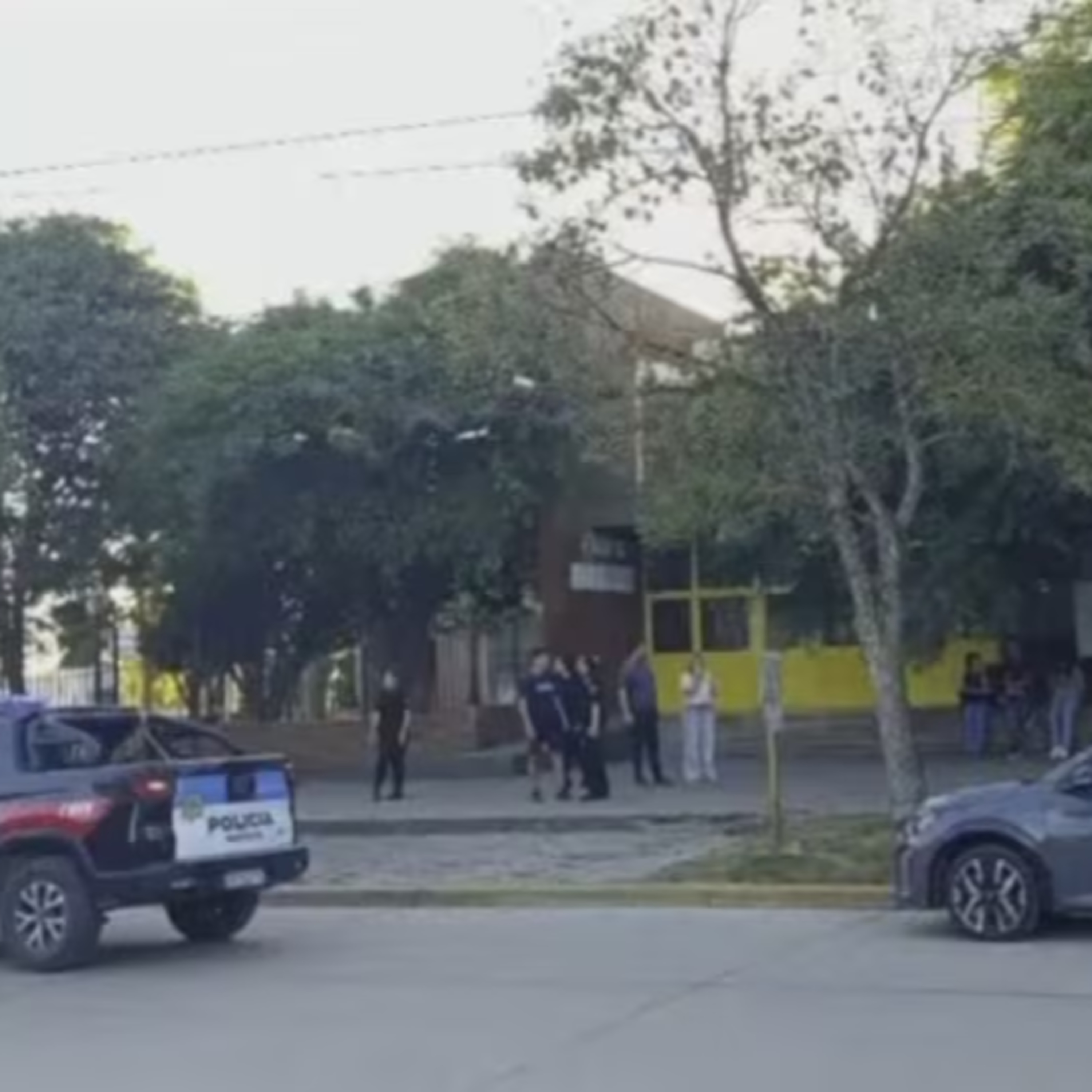 Un menor mató a un compañero en el colegio - Carlos Lucero episode artwork