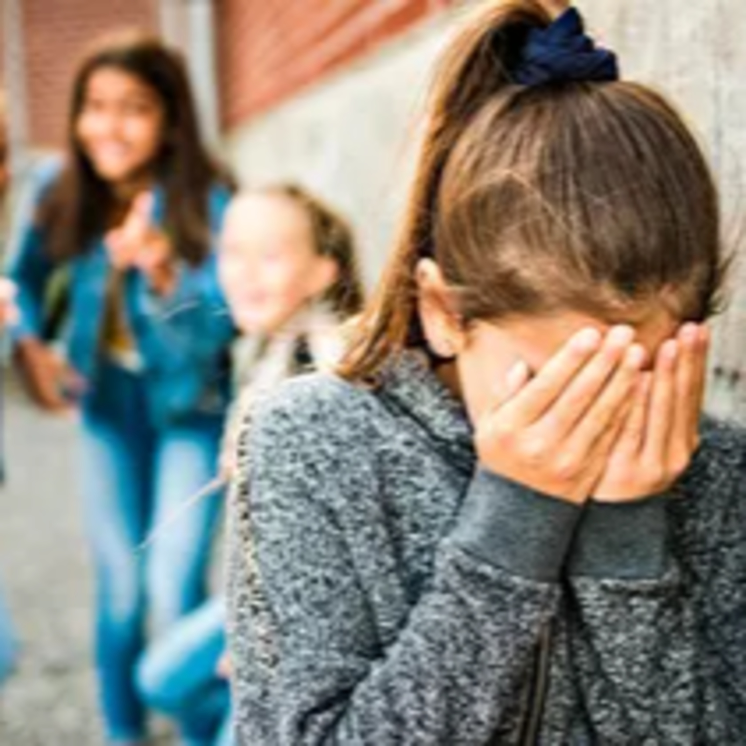 Prevenir antes de lamentar: bullying y salud mental en alerta - Lic. Florencia Chiófalo episode artwork