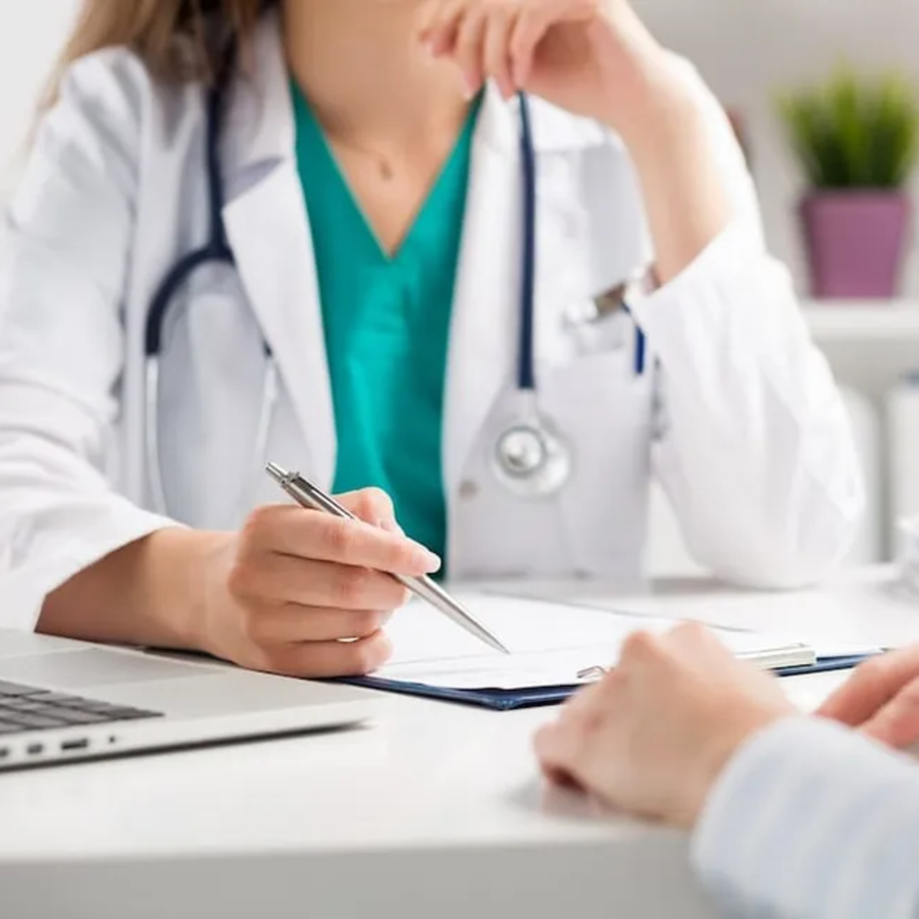 Las prepagas aumentaron 417 % y 742.000 personas perdieron la cobertura médica desde que asumió Javier Milei - Jerónimo Rueda episode artwork