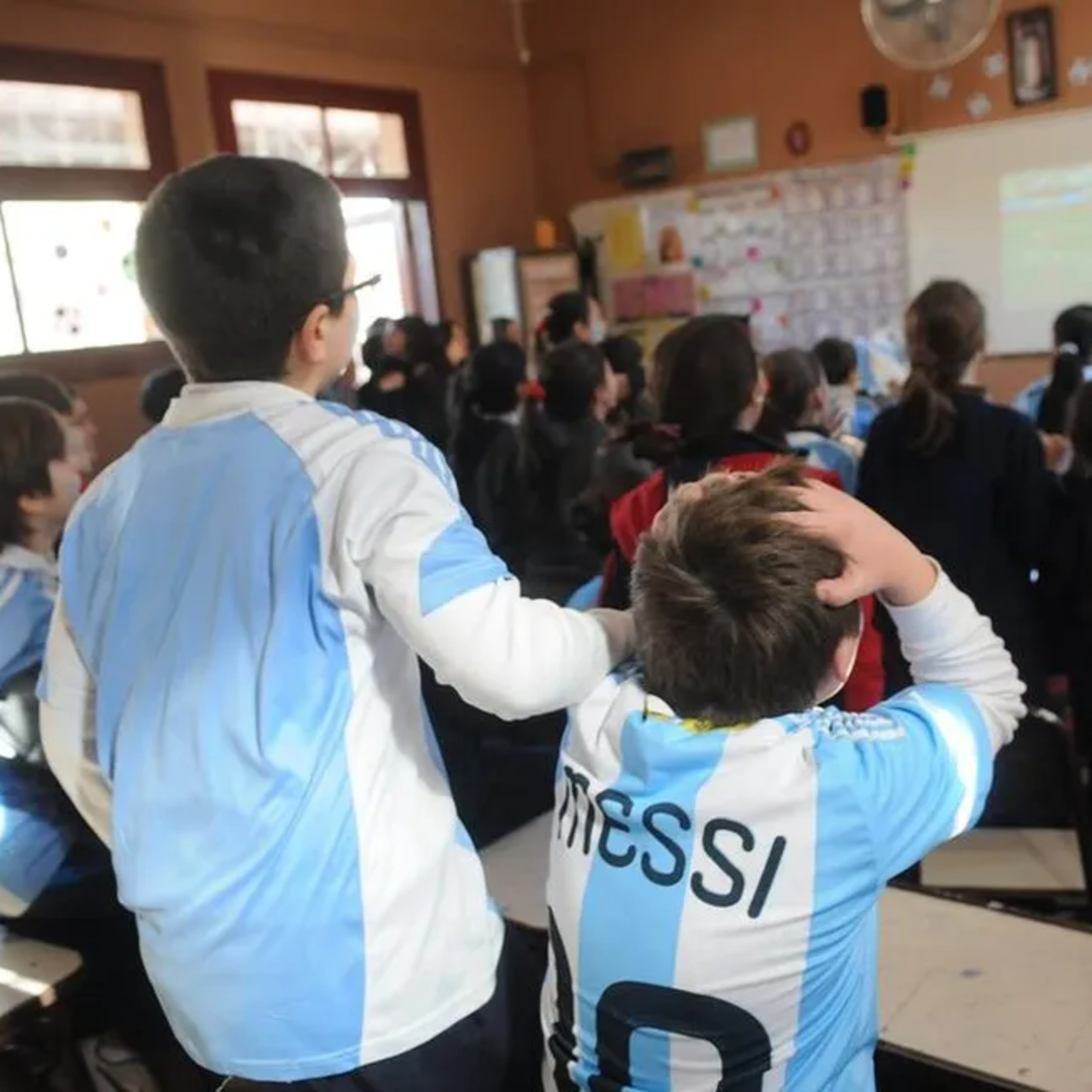 Mundial en las escuelas: la DGE autoriza ver los partidos de la Selección - Nélida Maluf episode artwork