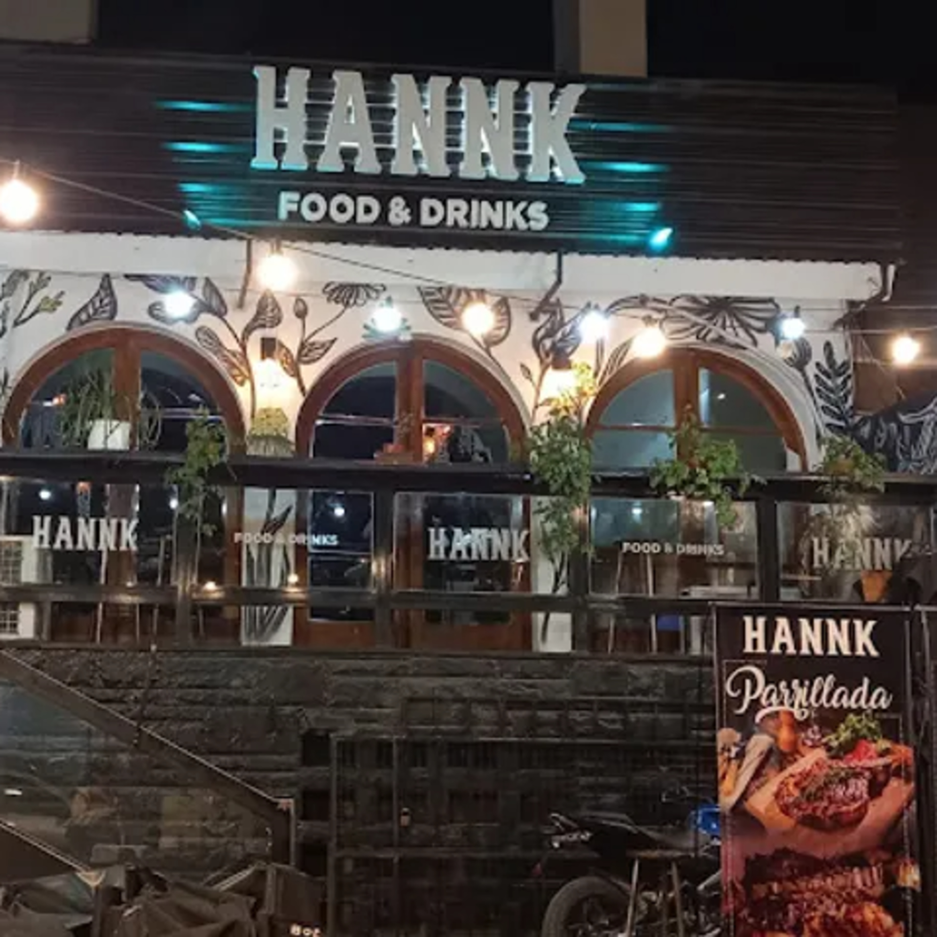 Empleados despedidos de la Parrillada Hannk - Valentín Capomaggi episode artwork
