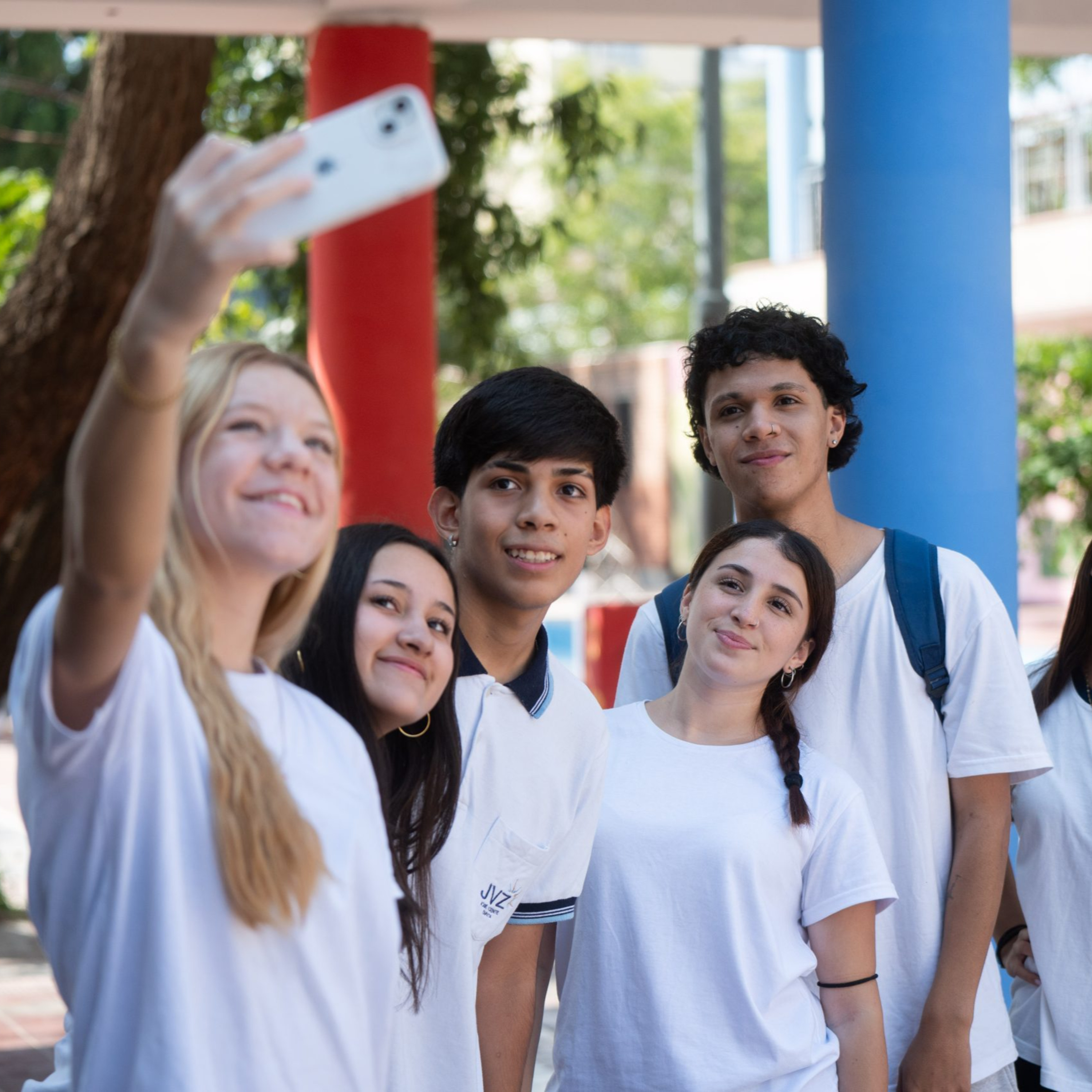 Encuesta sobre la nueva secundaria - Cecilia Páez episode artwork