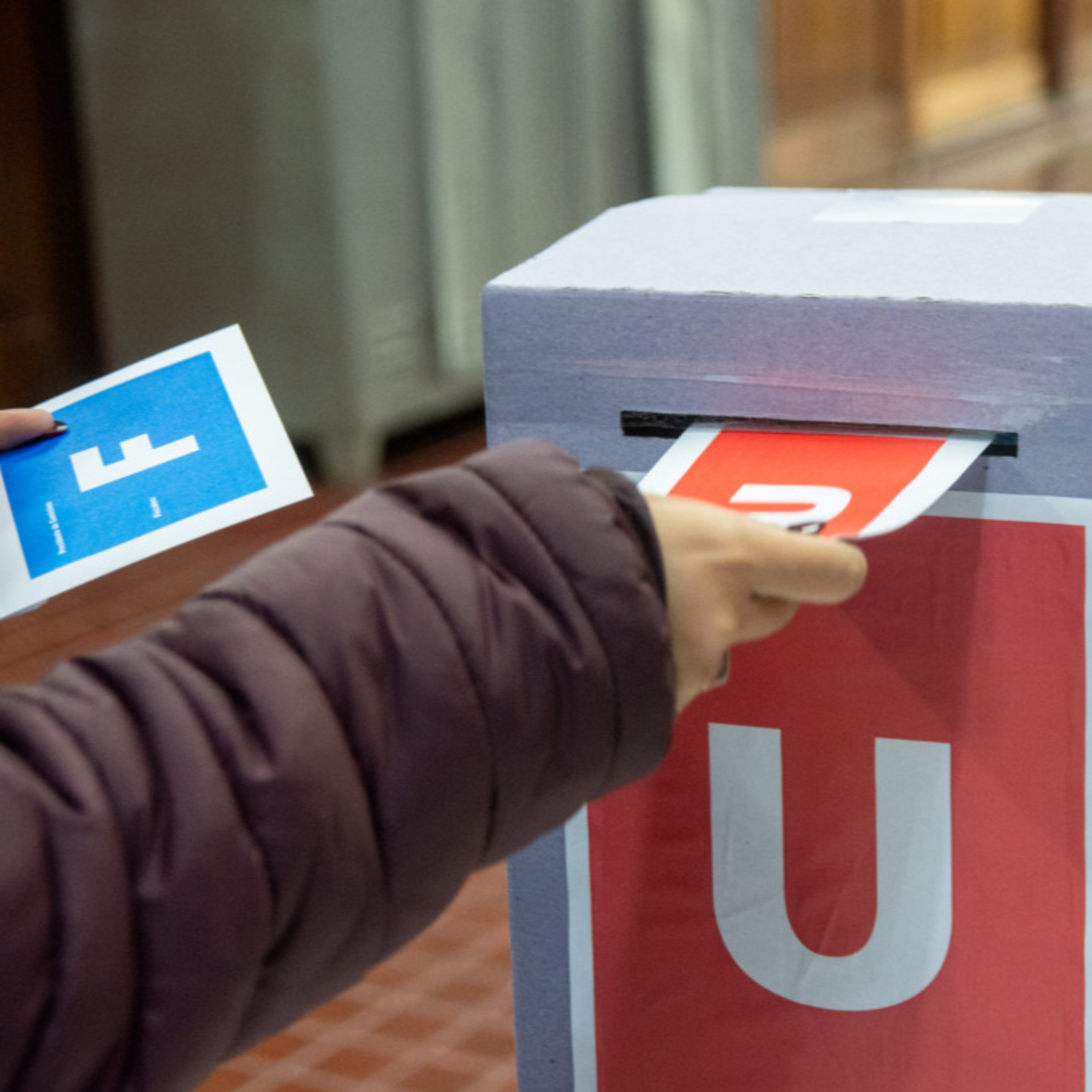 Elecciones en el UNCuyo - LA MESA POLÍTICA episode artwork
