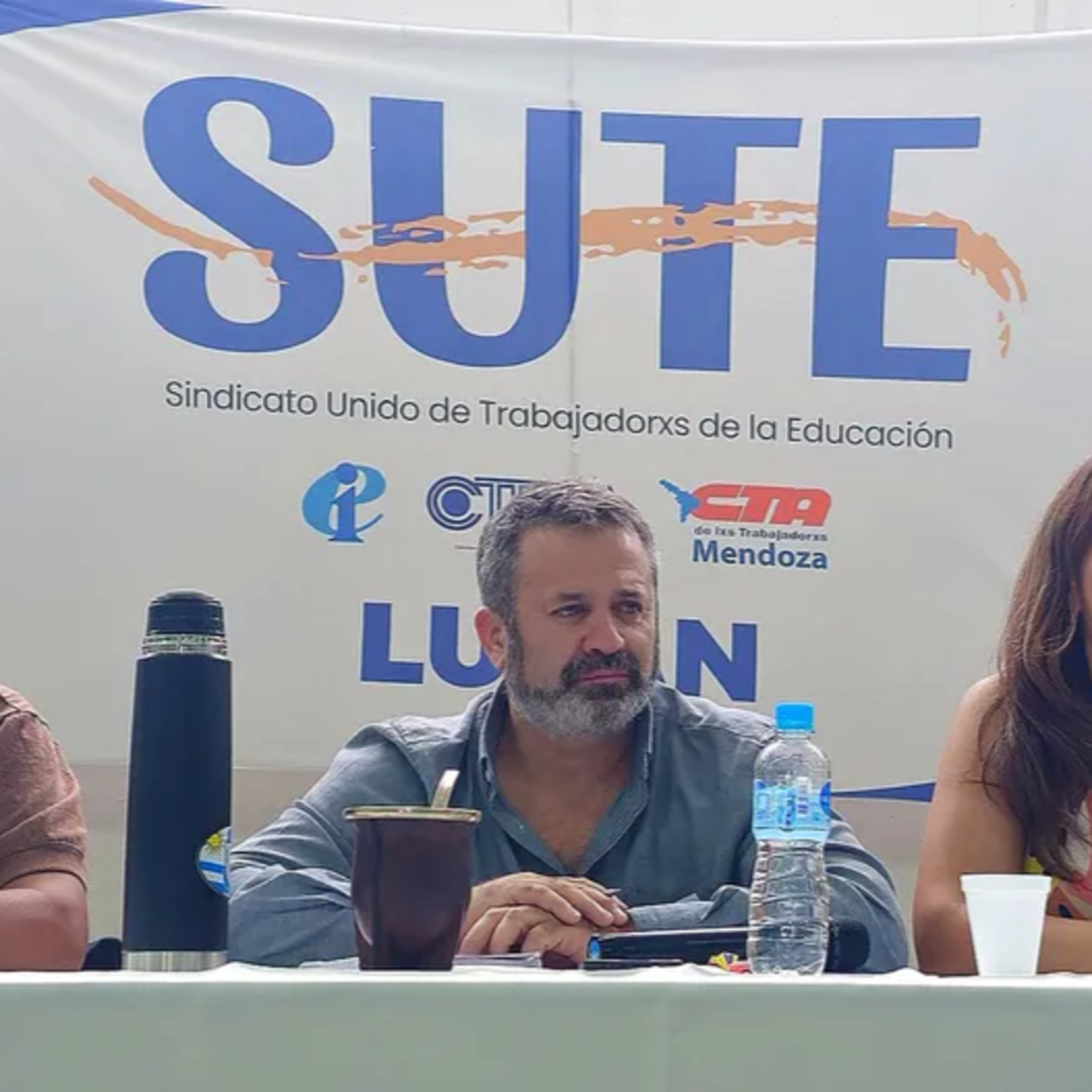 Propuesta salarial para docentes y celadores - Gustavo Correa episode artwork