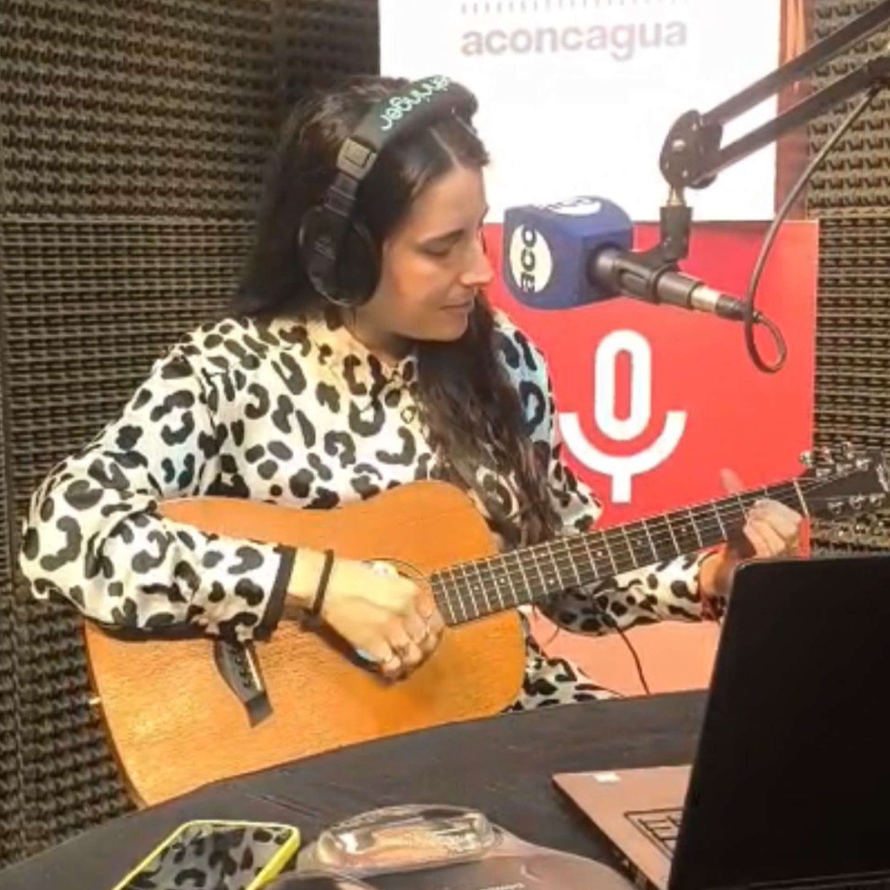 Carla Petrus lanzó su nuevo álbum "Seguir" episode artwork