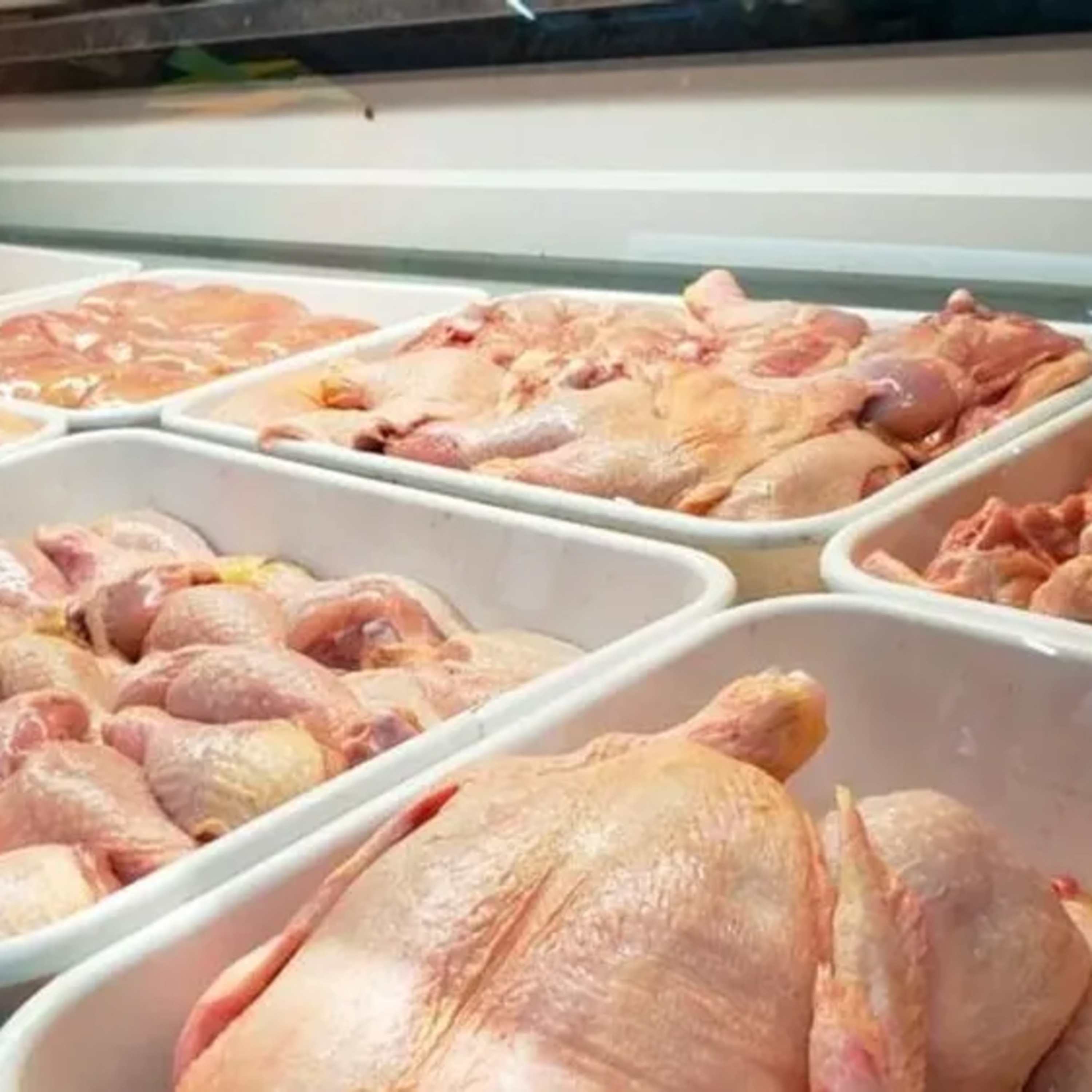 El pollo se convirtió en la proteína más consumida en el país - Antonella Semadeni episode artwork