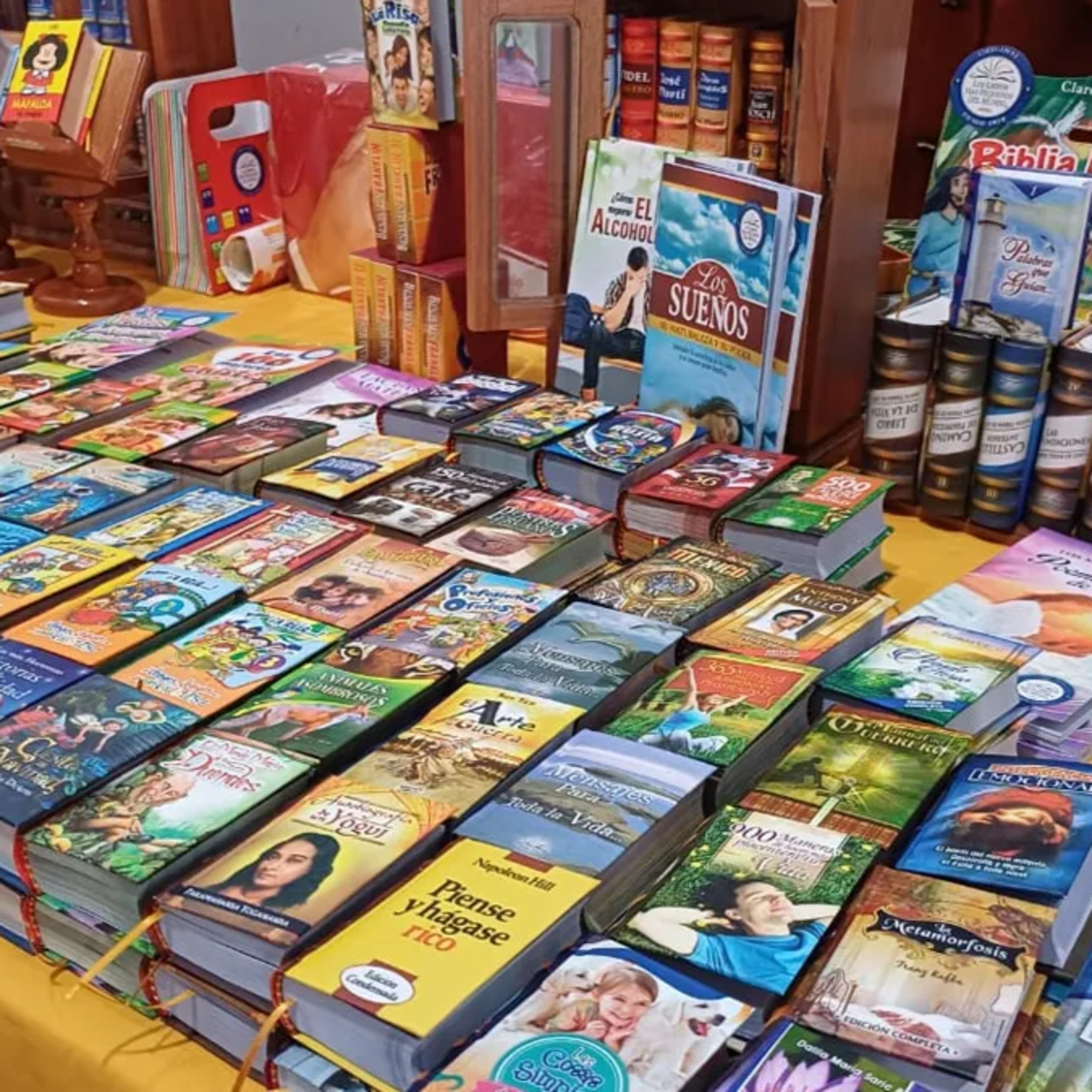Proyecto del gobierno nacional para desregular el precio uniforme de venta para los libros - Juan Manuel Pampín episode artwork