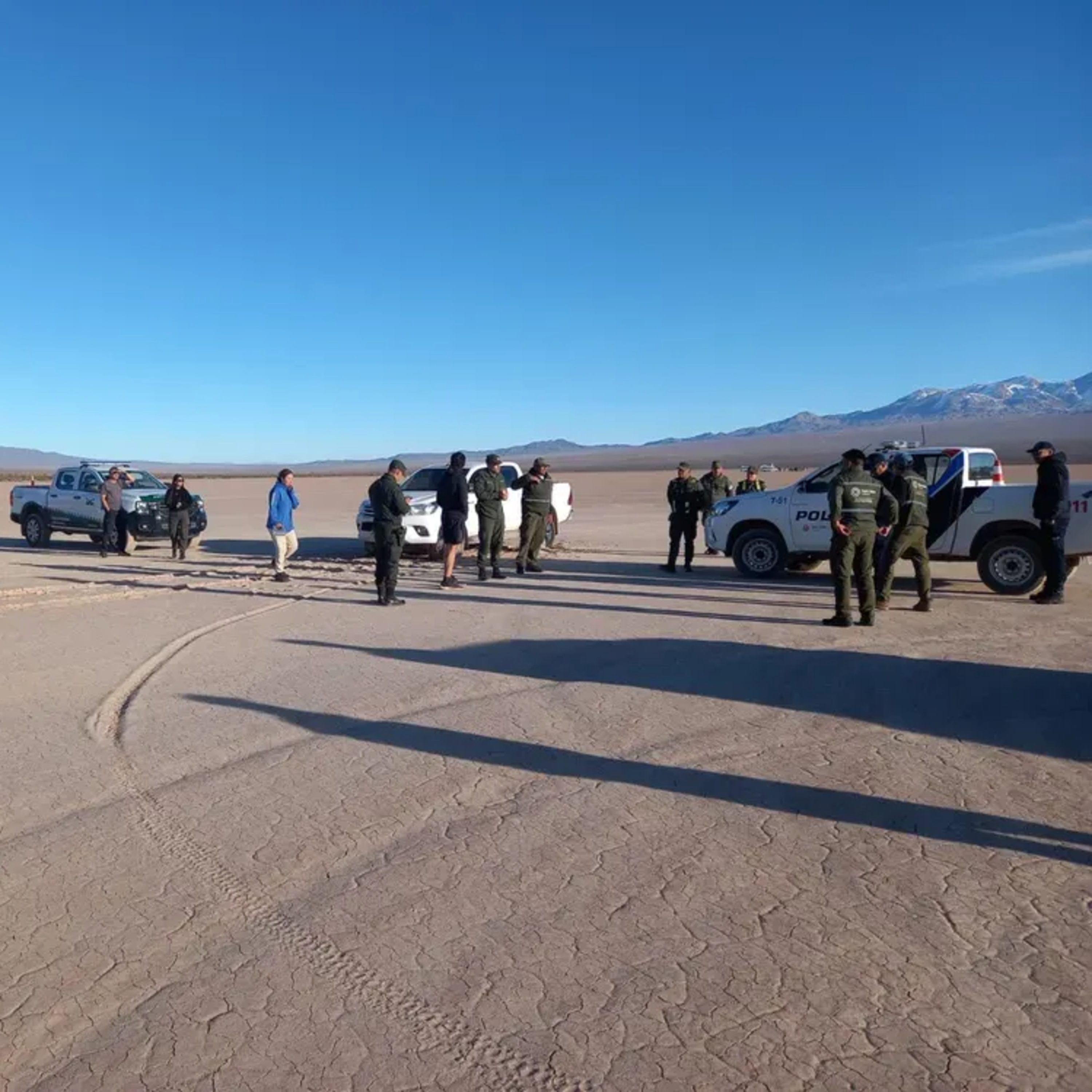 Retiraron la camioneta que dejó dañada la Pampa del Leoncito por décadas - Andres Troche  episode artwork