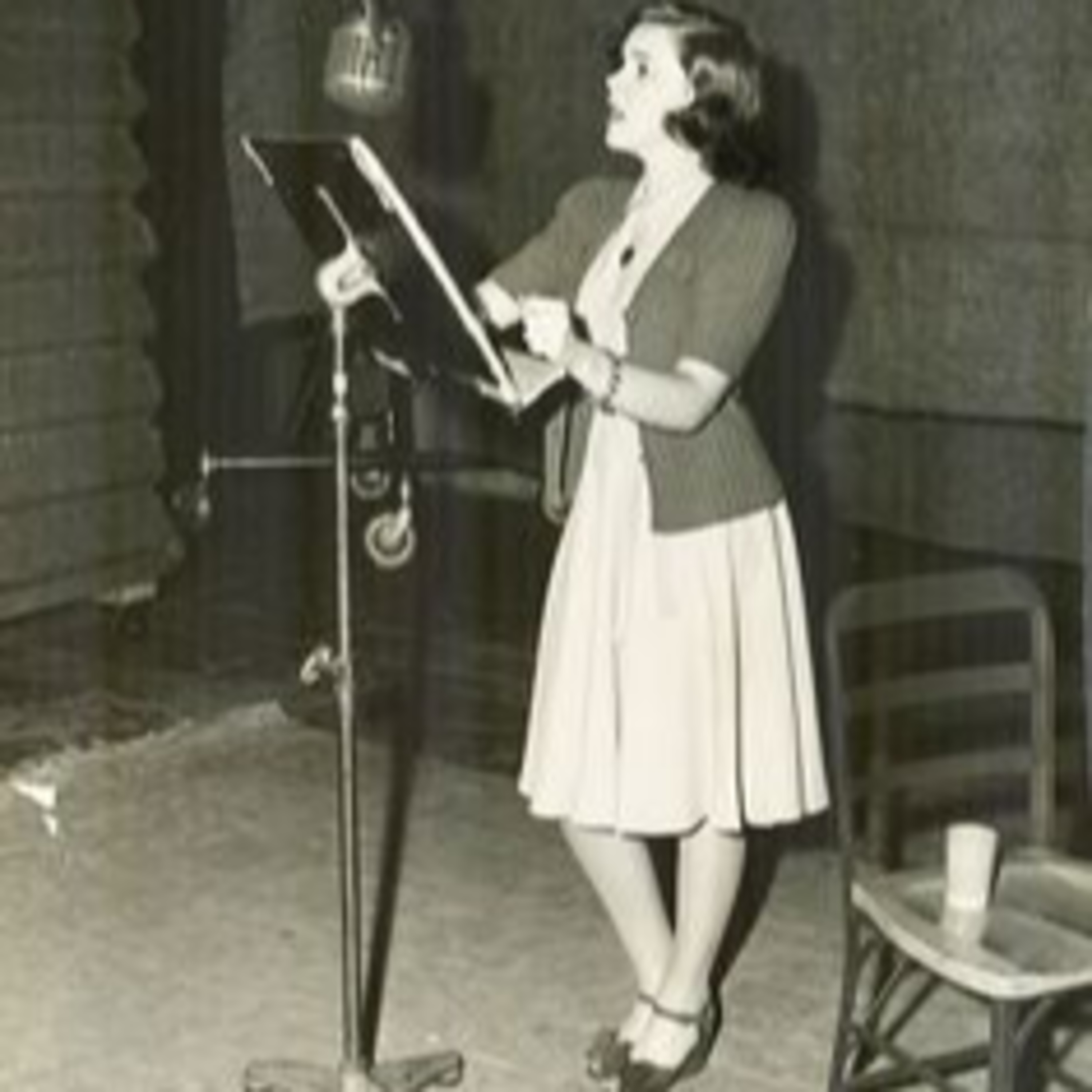 Suspense Podcast 1946-11-21 (220) Judy Garland and Elliott Lewis - Drive-In