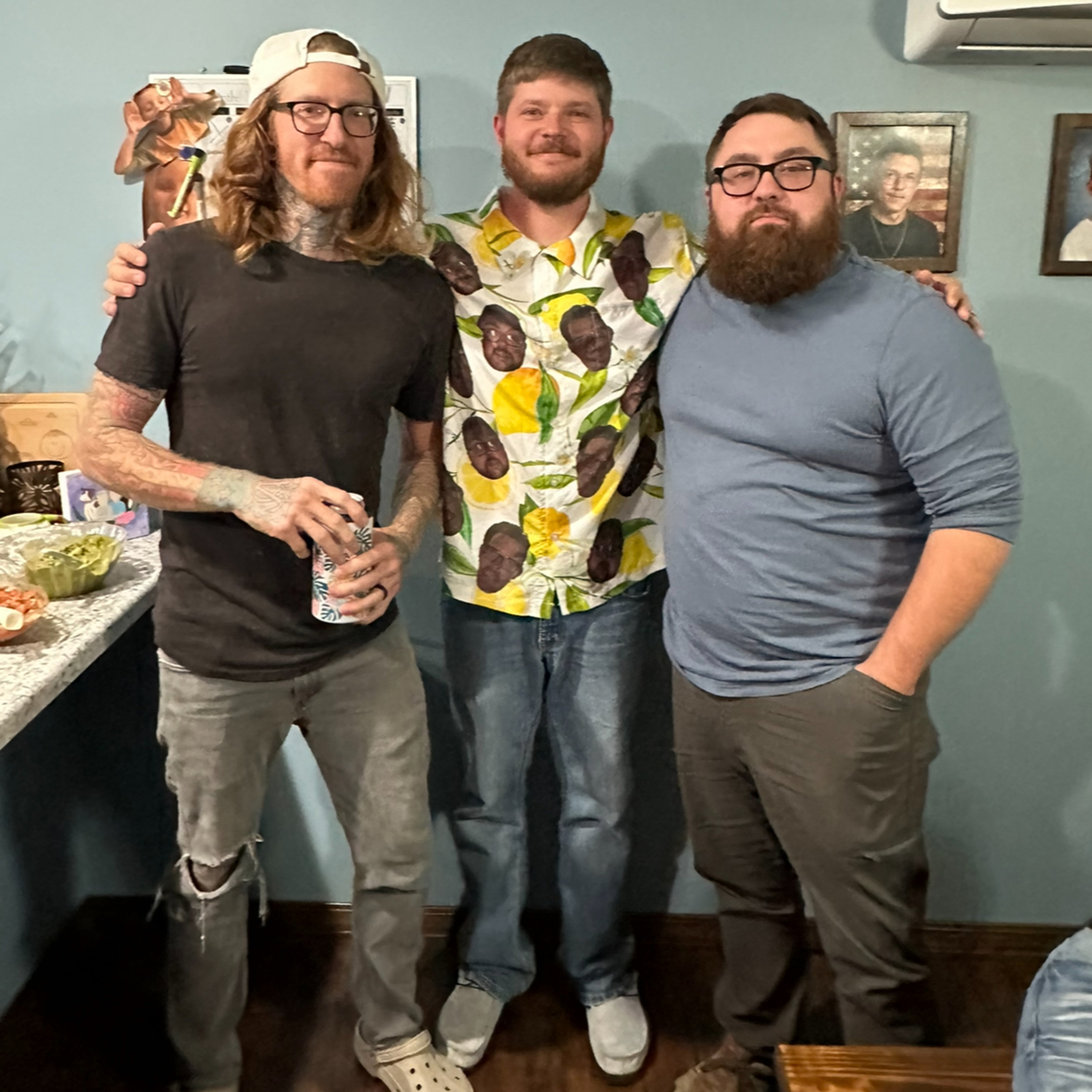 "Friendsgiving!" episode artwork
