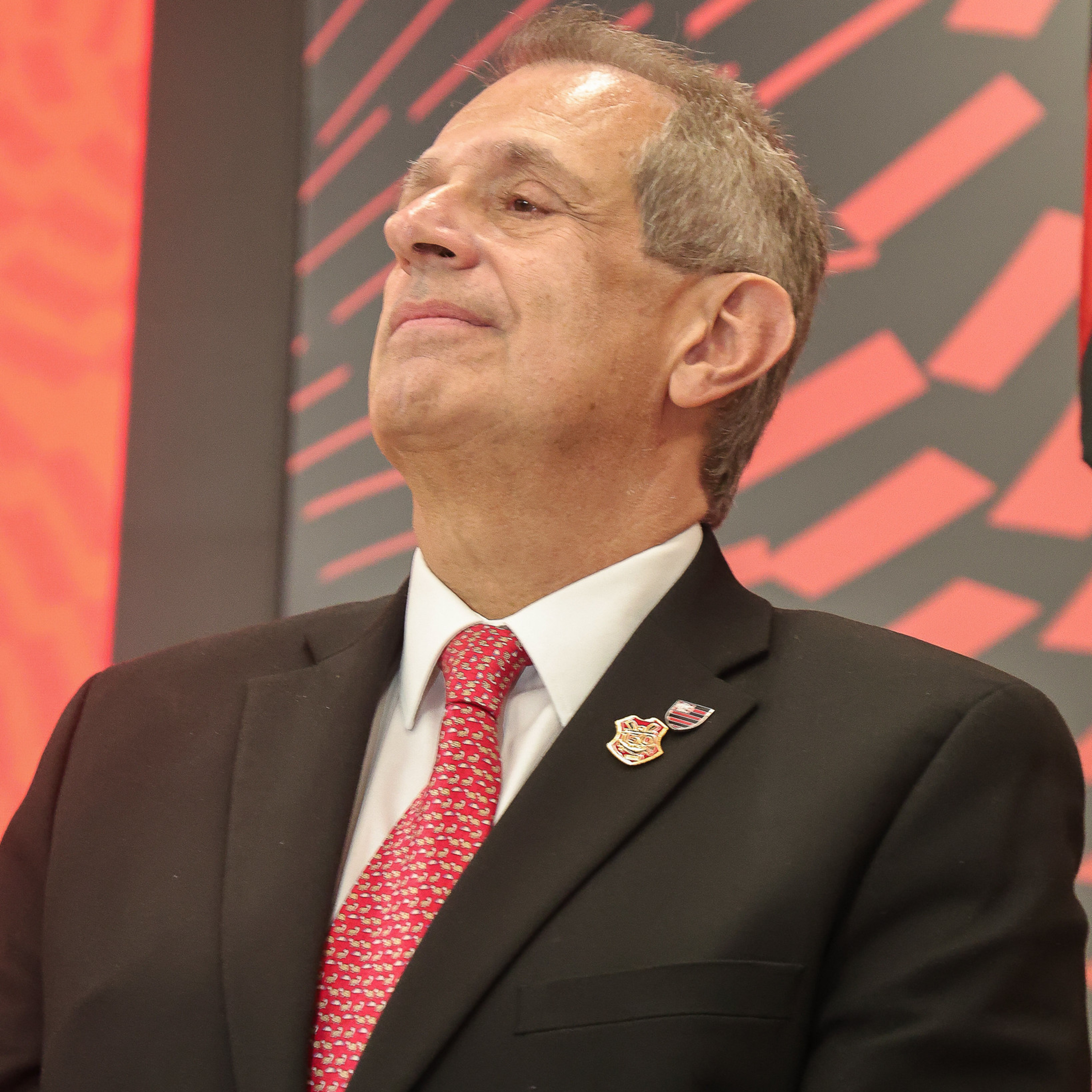 Flamengo propõe transição até 2035 para nova liga do futebol brasileiro; entenda episode artwork