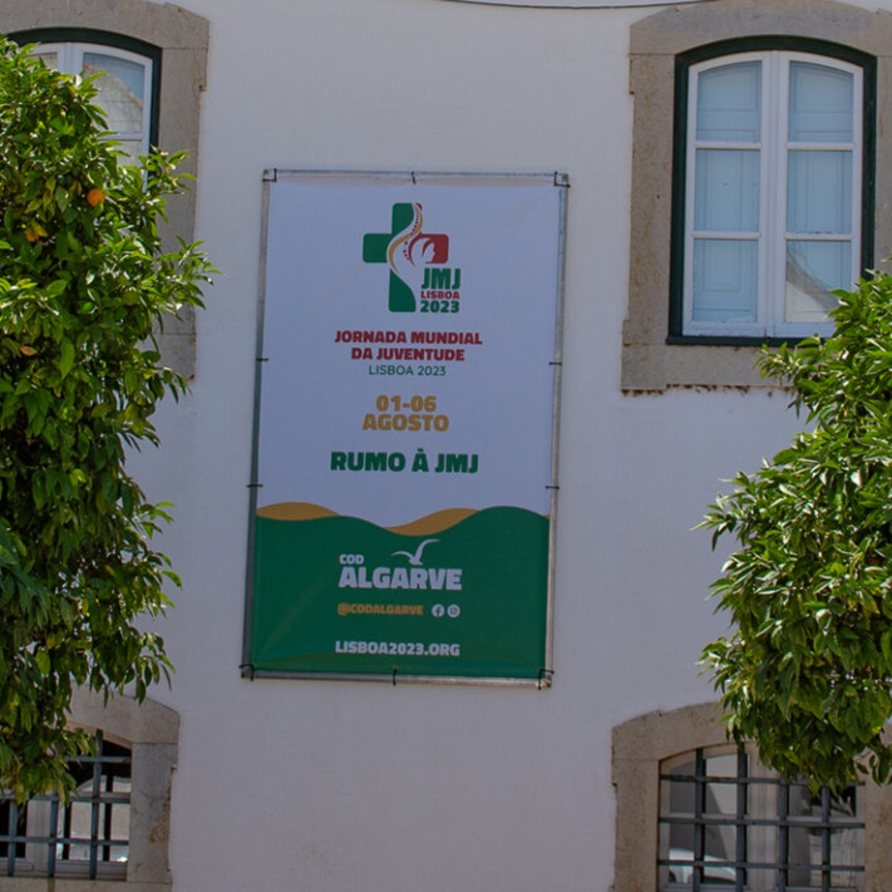 Abrir as portas aos peregrinos da JMJ - Emissão 23-07-2023 episode artwork