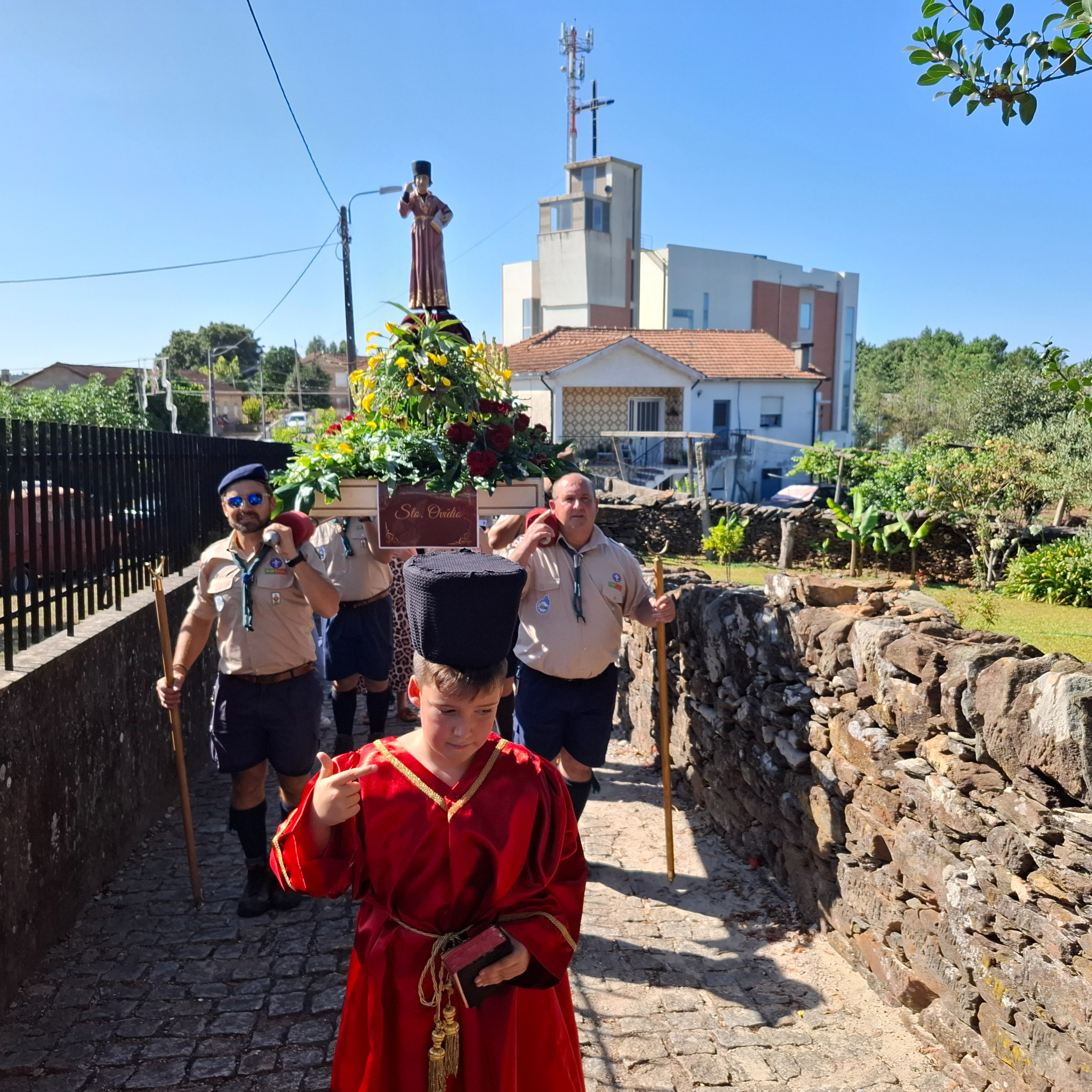 LUSOFONIAS - Há festa rija na aldeia! episode artwork