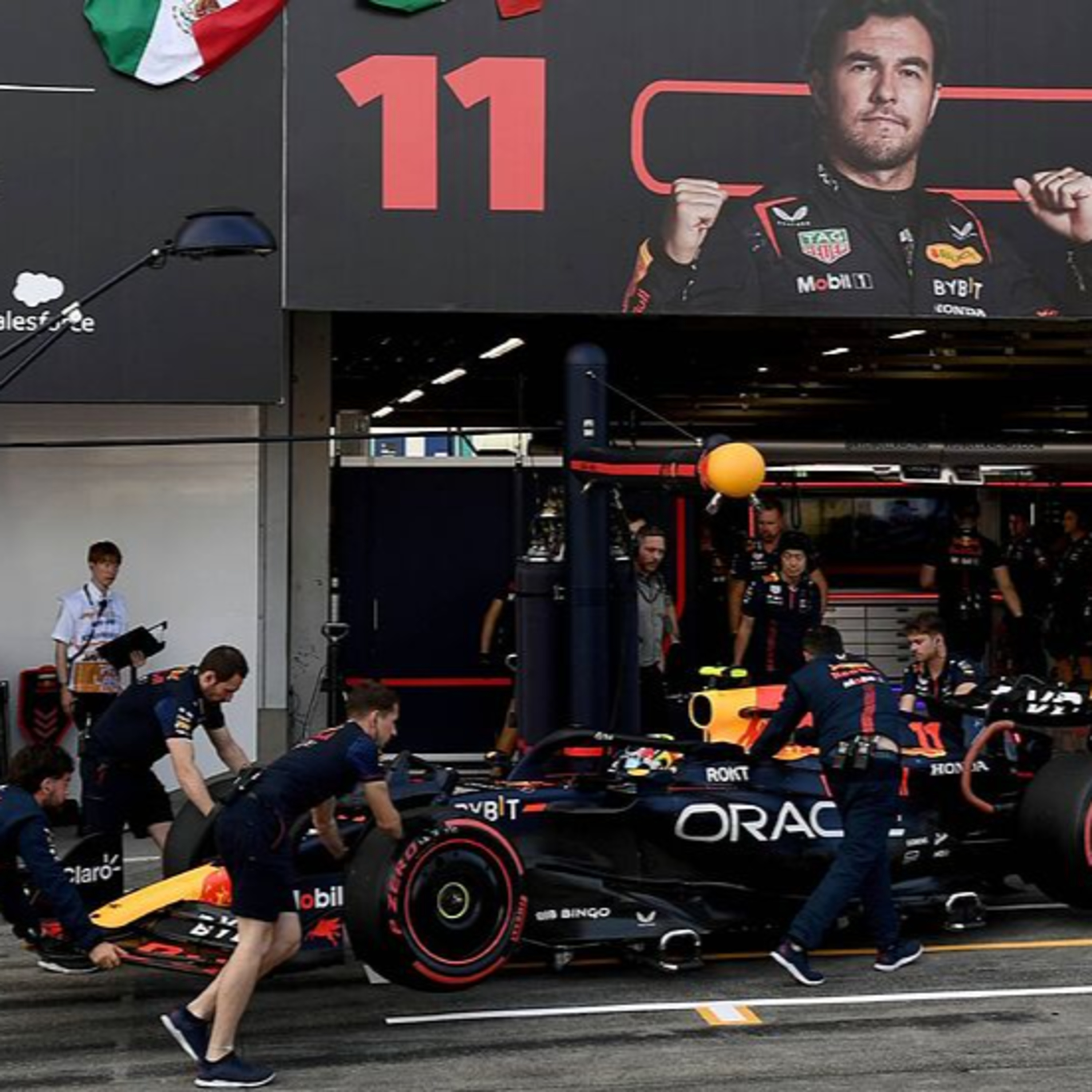 Para el olvido la carrera del Mexicano. RedBull se corona campeón.