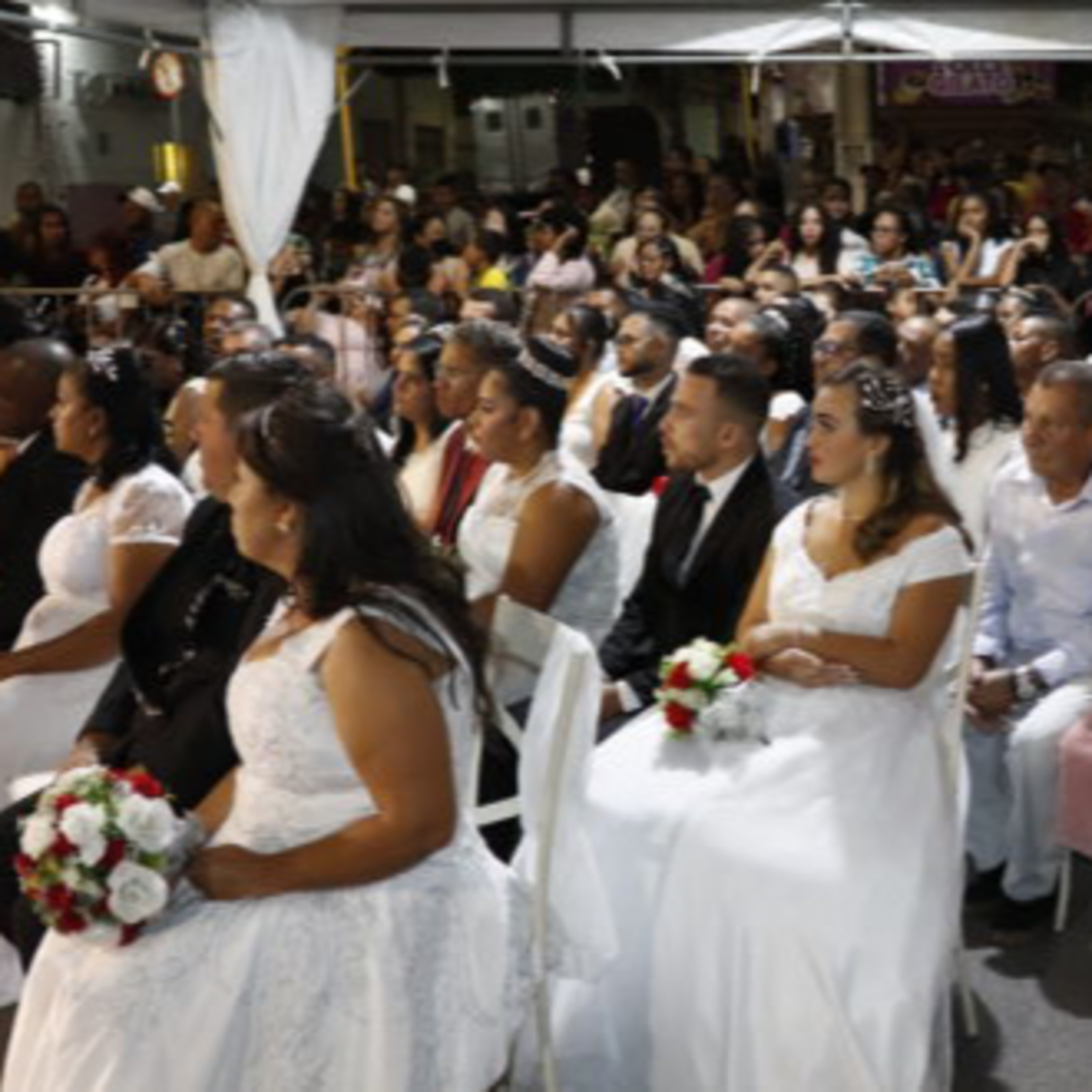 ÁUDIO REPORTAGEM - Caxias abre 100 vagas para casamento comunitário; saiba como se inscrever.  episode artwork