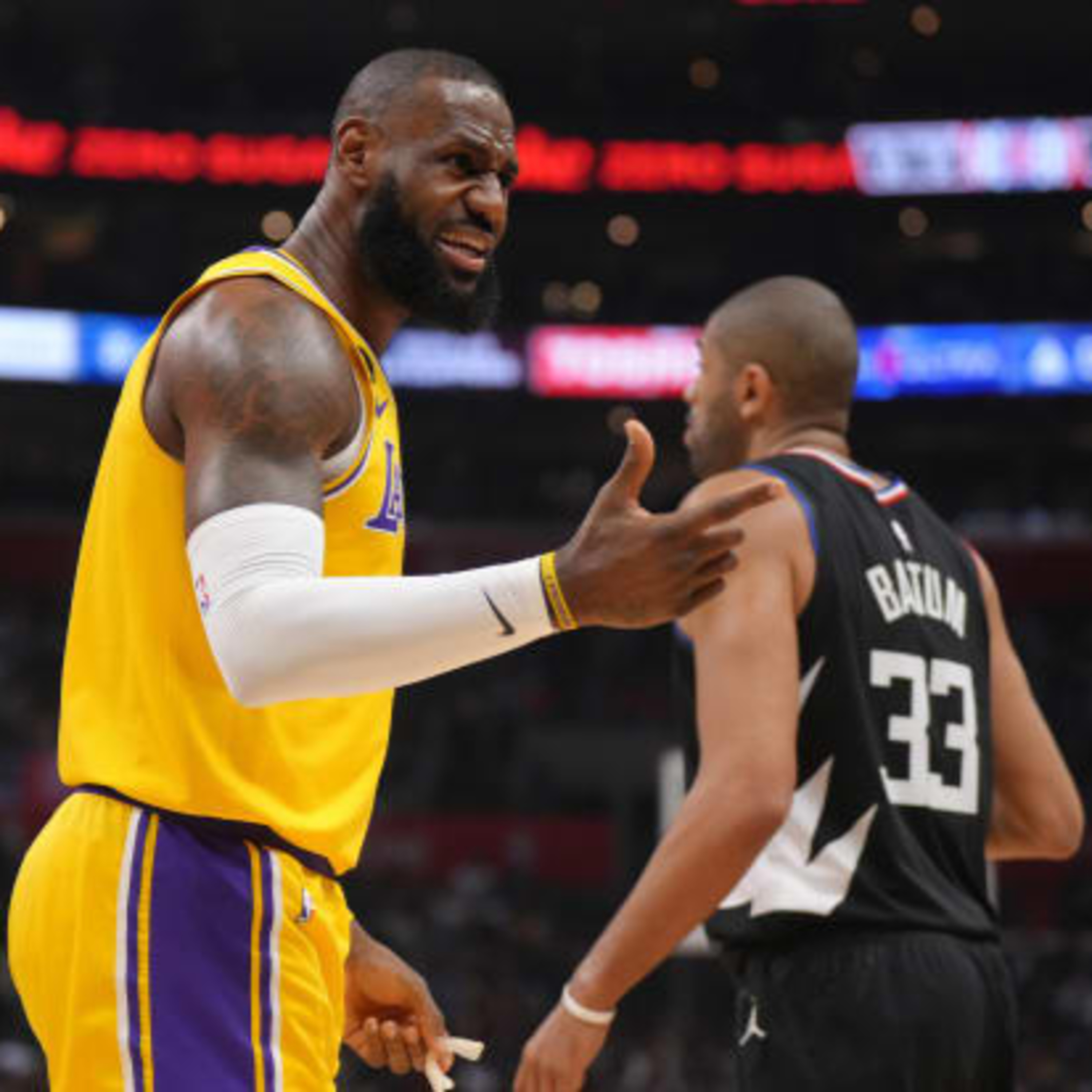 Lakers-Clippers Recap! Lakers Run Out Of Gas Against The Clippers! Group Chat!