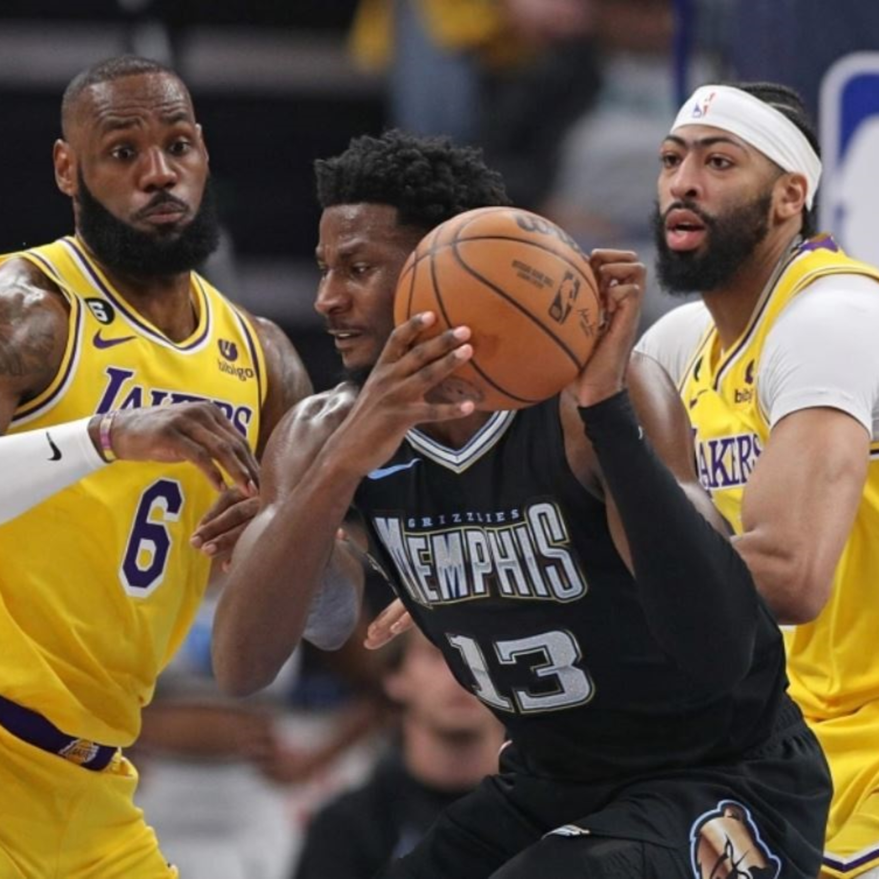 Lakers-Grizzlies Game Two Wrap-Up! Lakers Missed A Golden Opportunity! Group Chat!