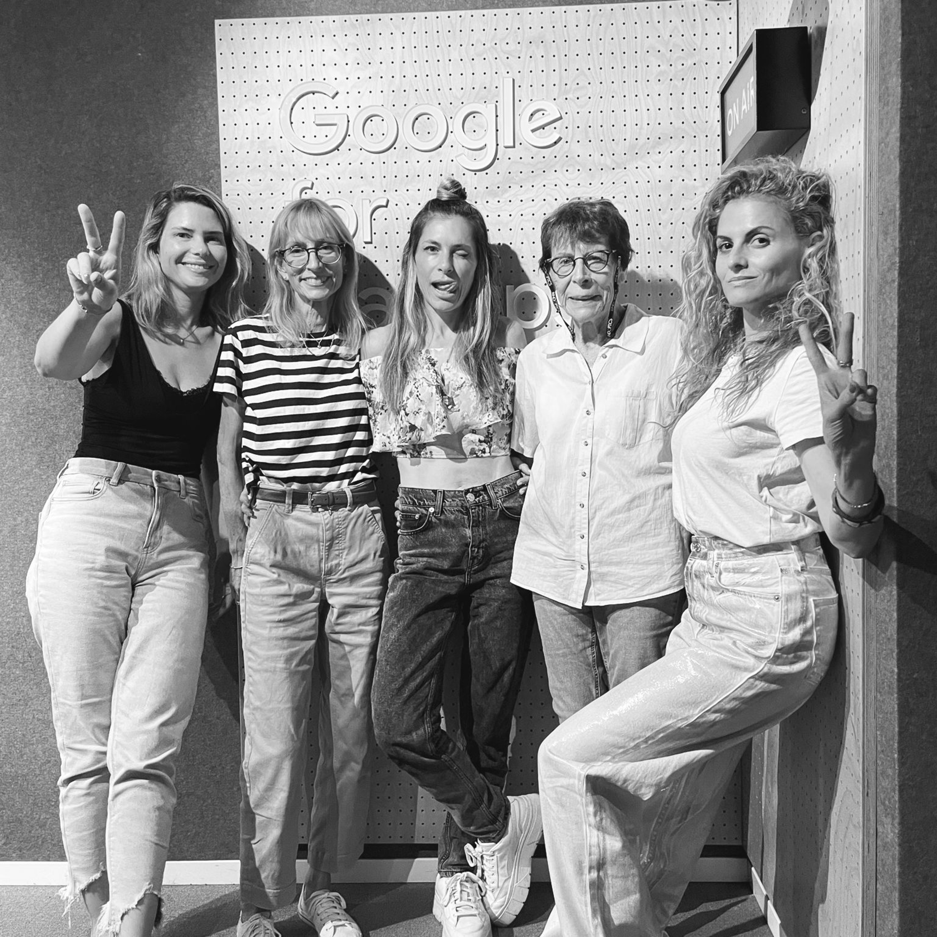 פרק 30: איך זה שדווקא אישה המציאה את הסיסמה ששמה את גולדסטאר על המפה?