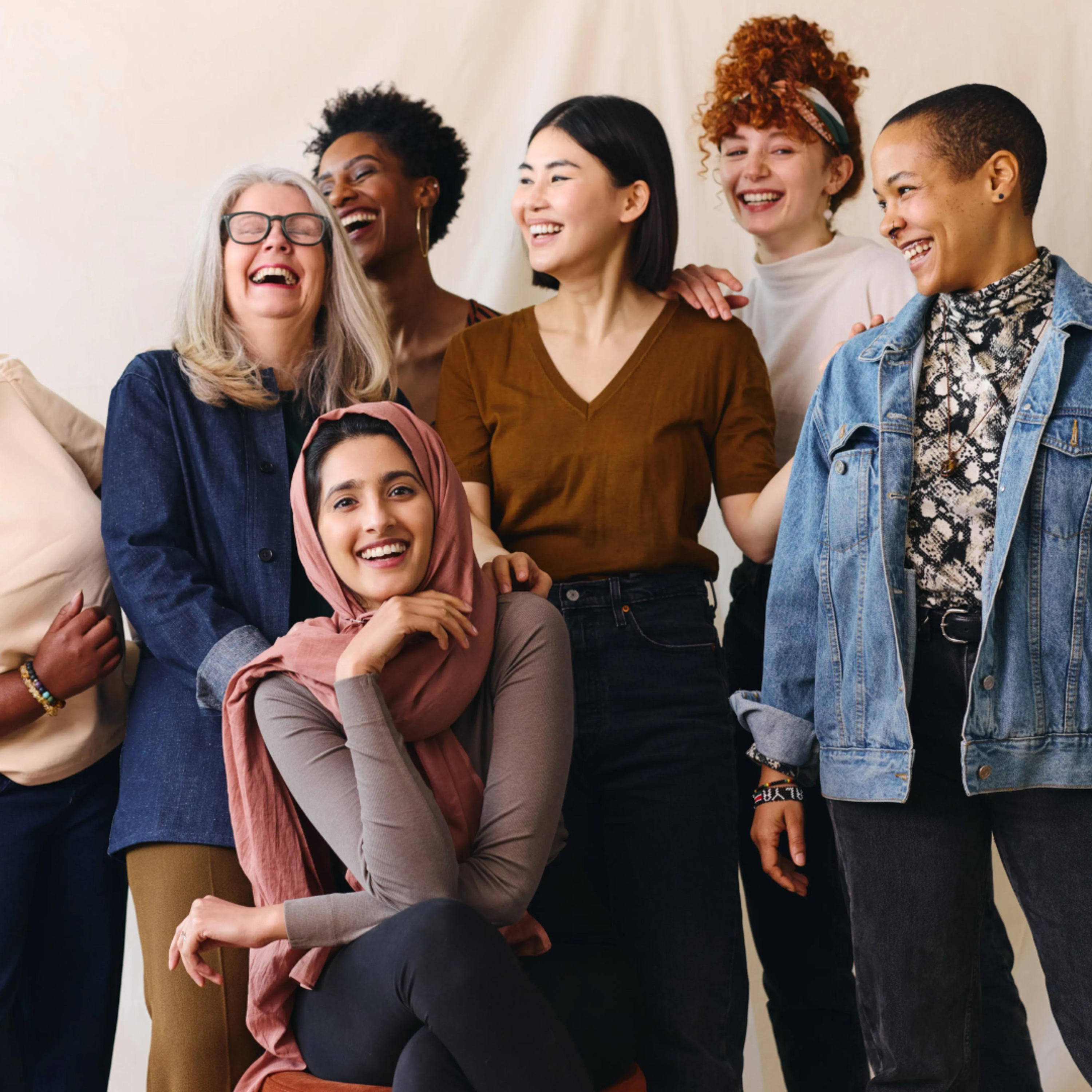 Radiant Resilience Empowering Women 40 + to Transcent Trauma and Embrace Healing