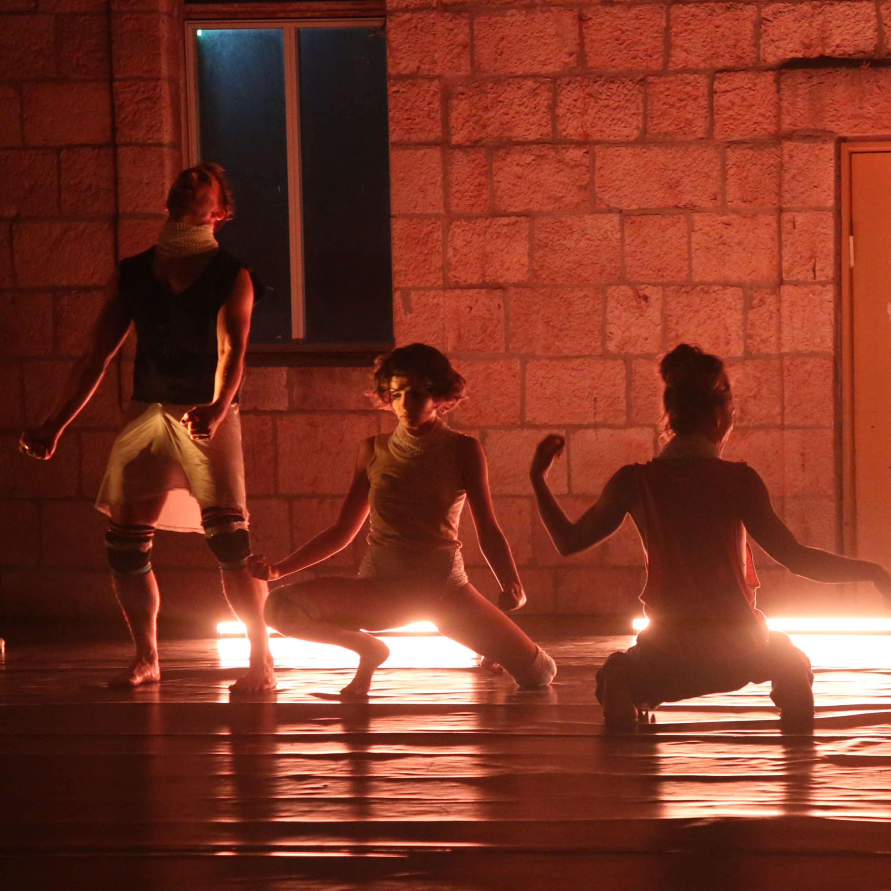 Conoce a c.a.t.a.m.o.n. Dance Group, compañía de danza israelí que ha presentado su pieza "Somewhere" en diversos estados de México episode artwork