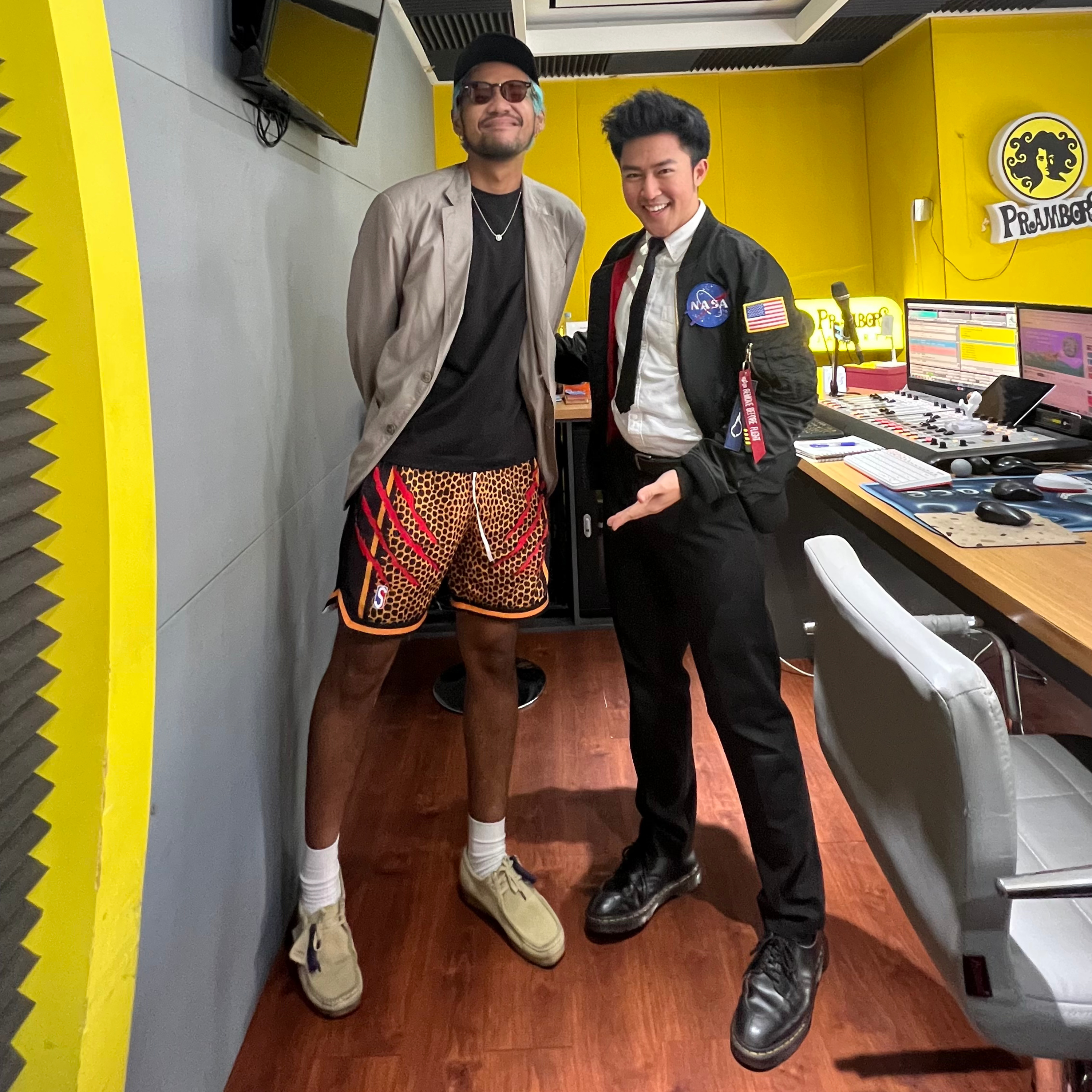 day 694. the weeknd mix + ff game club: mobile legends / ff: throwback m2m / quiz: merch bruno day 3 / synchronize: oslo ibrahim episode artwork
