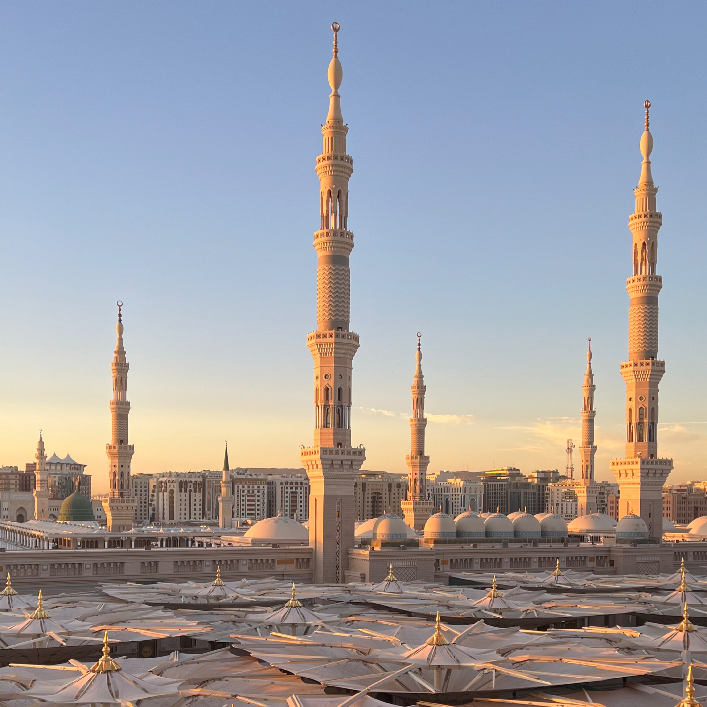 day 780: kamis: capt's on umroh leave / bella your radio best sagi taking over! episode artwork