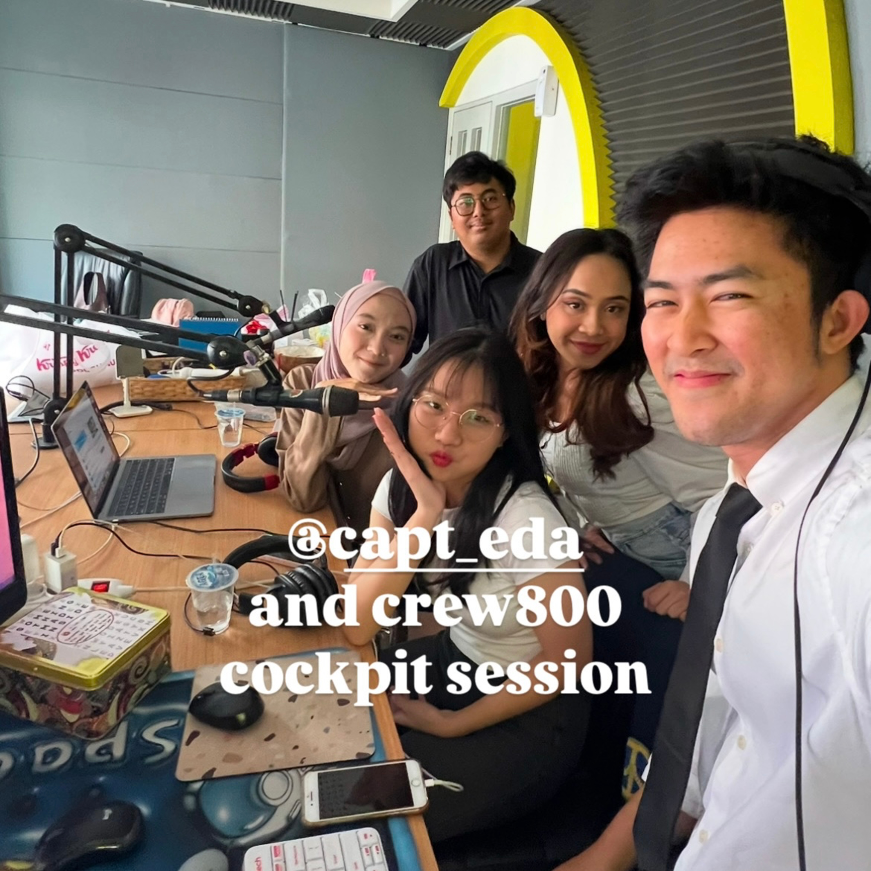 day 810. CAPT'S LAST WEEKEND CLUB: febru-harry styles hbd mix / new vitamin: jennie / kpop: jihyo twice + culture wars / MAROON 5: SETLIST episode artwork