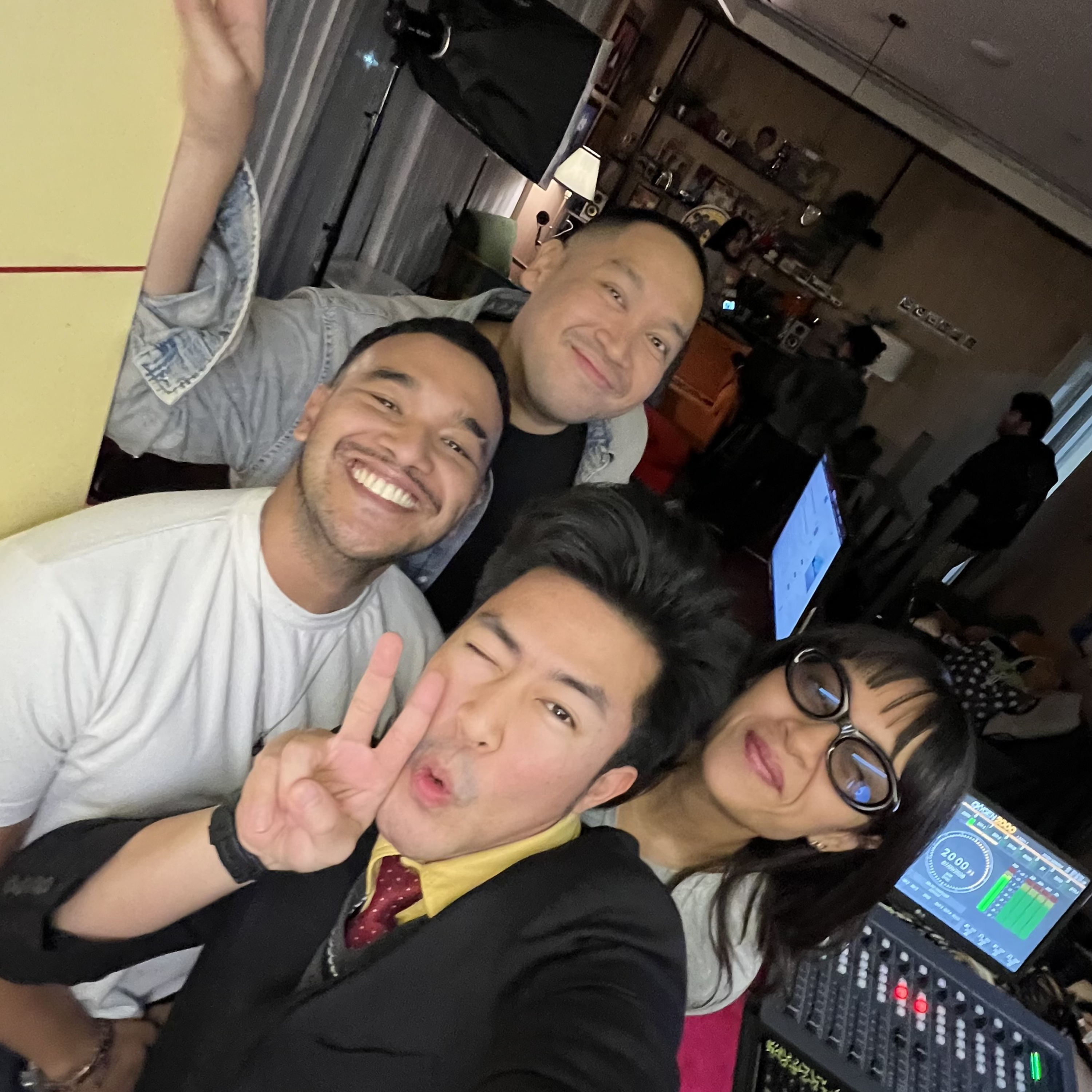 SENIN NF CAPT1366: NEW MUSIC MONDAY: LISA: capt's music club