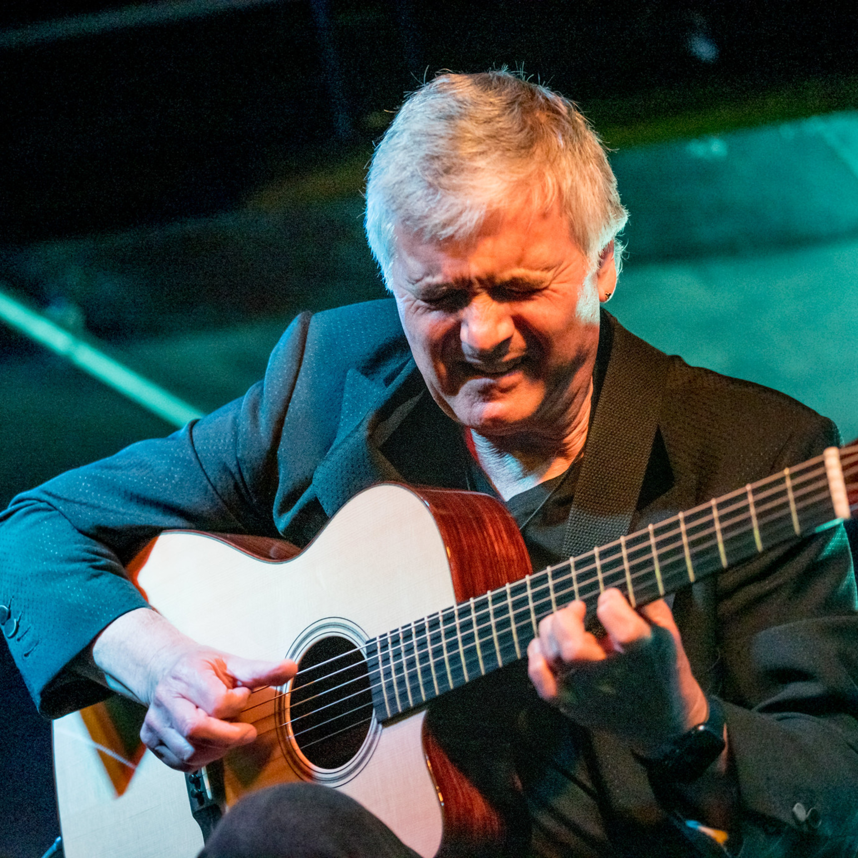Paul McCartney + Wings' Laurence Juber: From Beatle Sideman to Guitar Legend