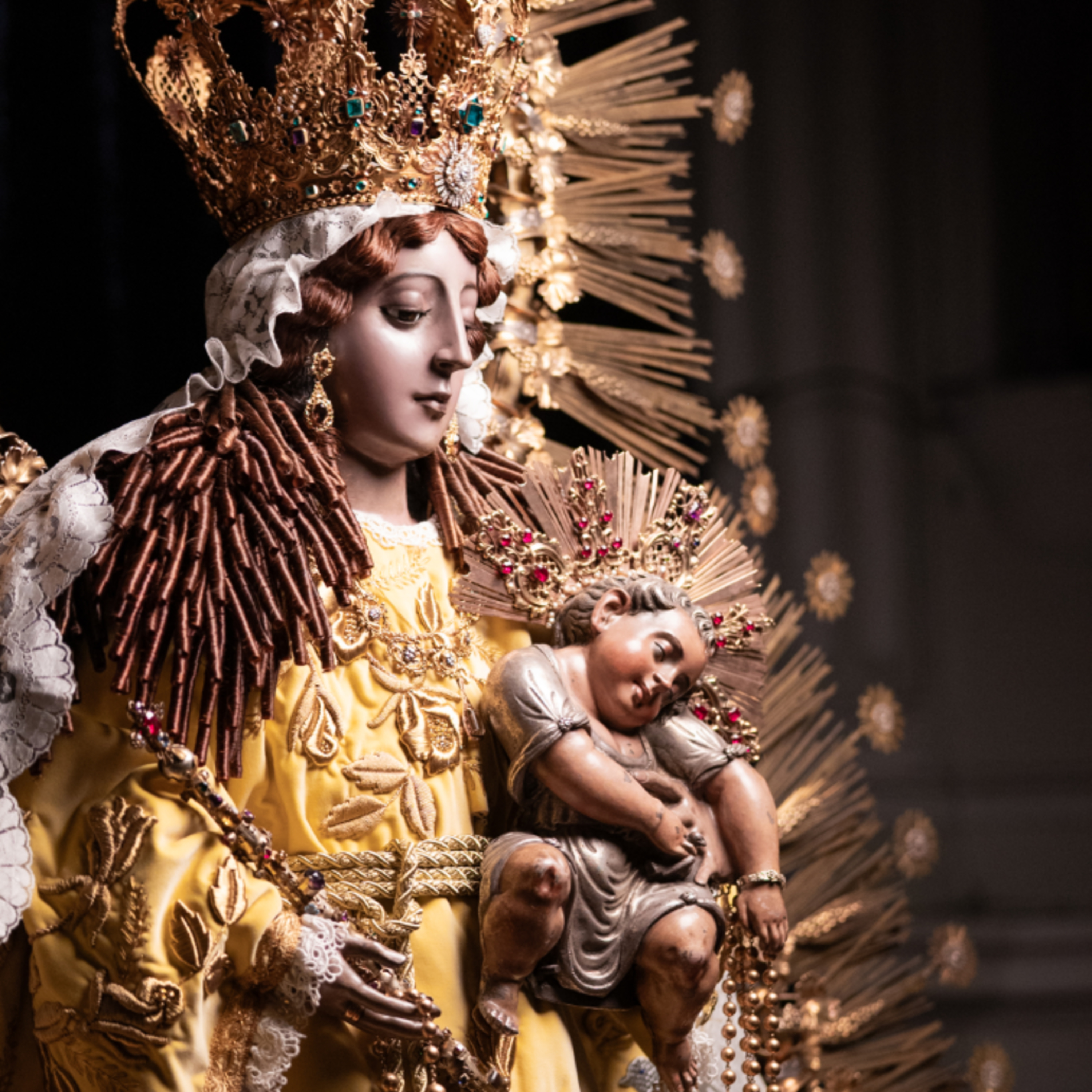 Portada de El Santo Rosario camino de conversión