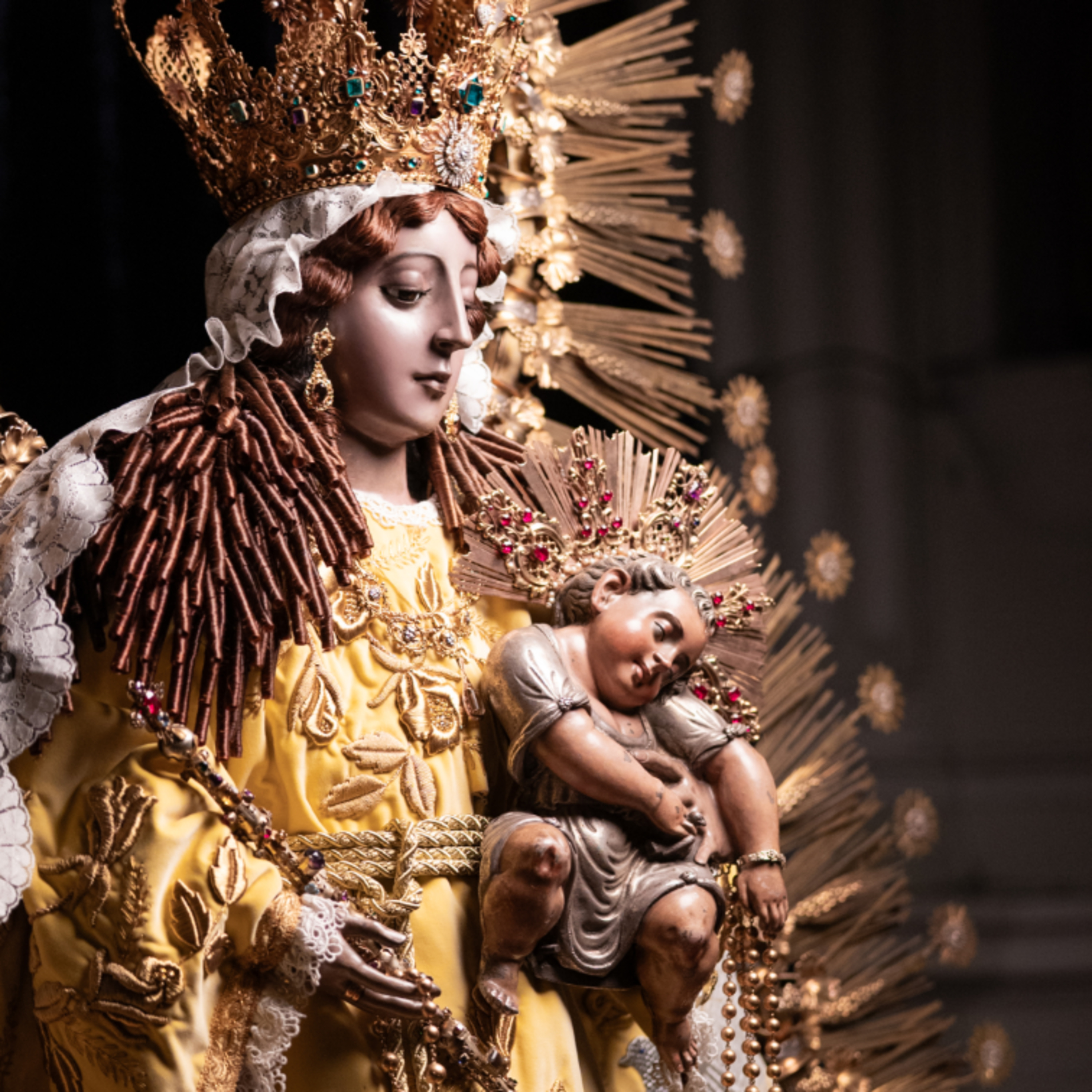 Portada de El Santo Rosario camino de conversión