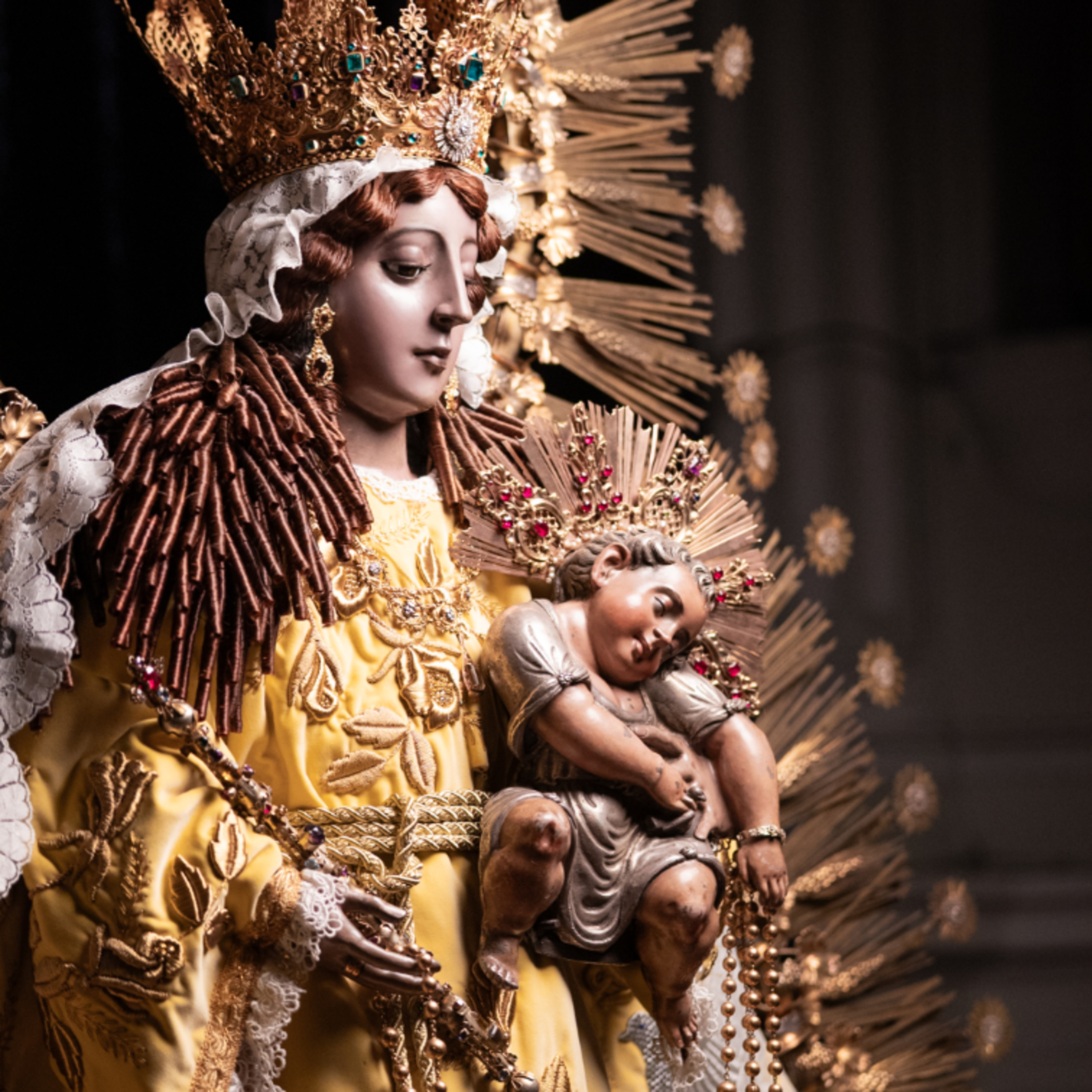 Portada de El Santo Rosario camino de conversión