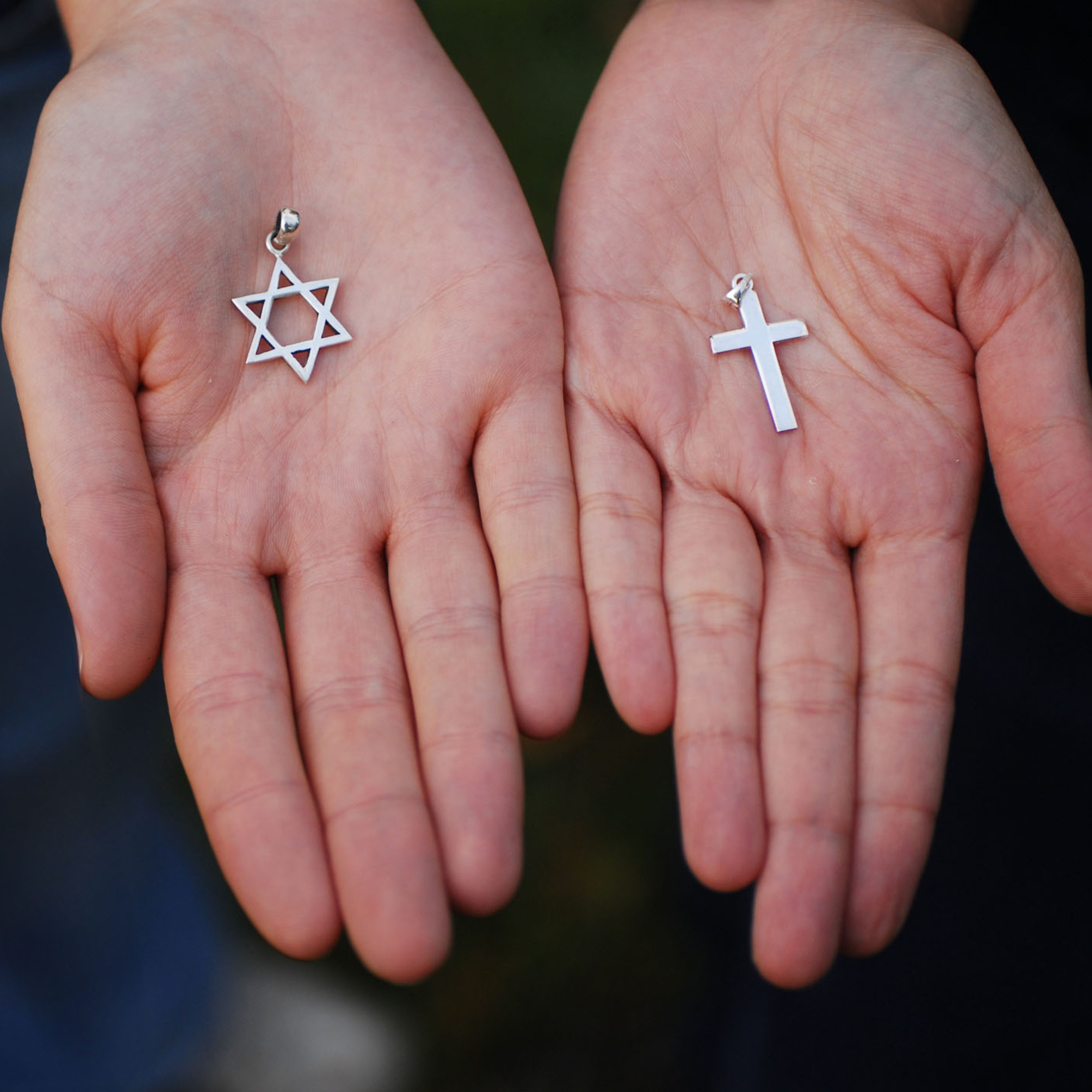 #235 - ARE JEWS CHRISTIANS? episode artwork