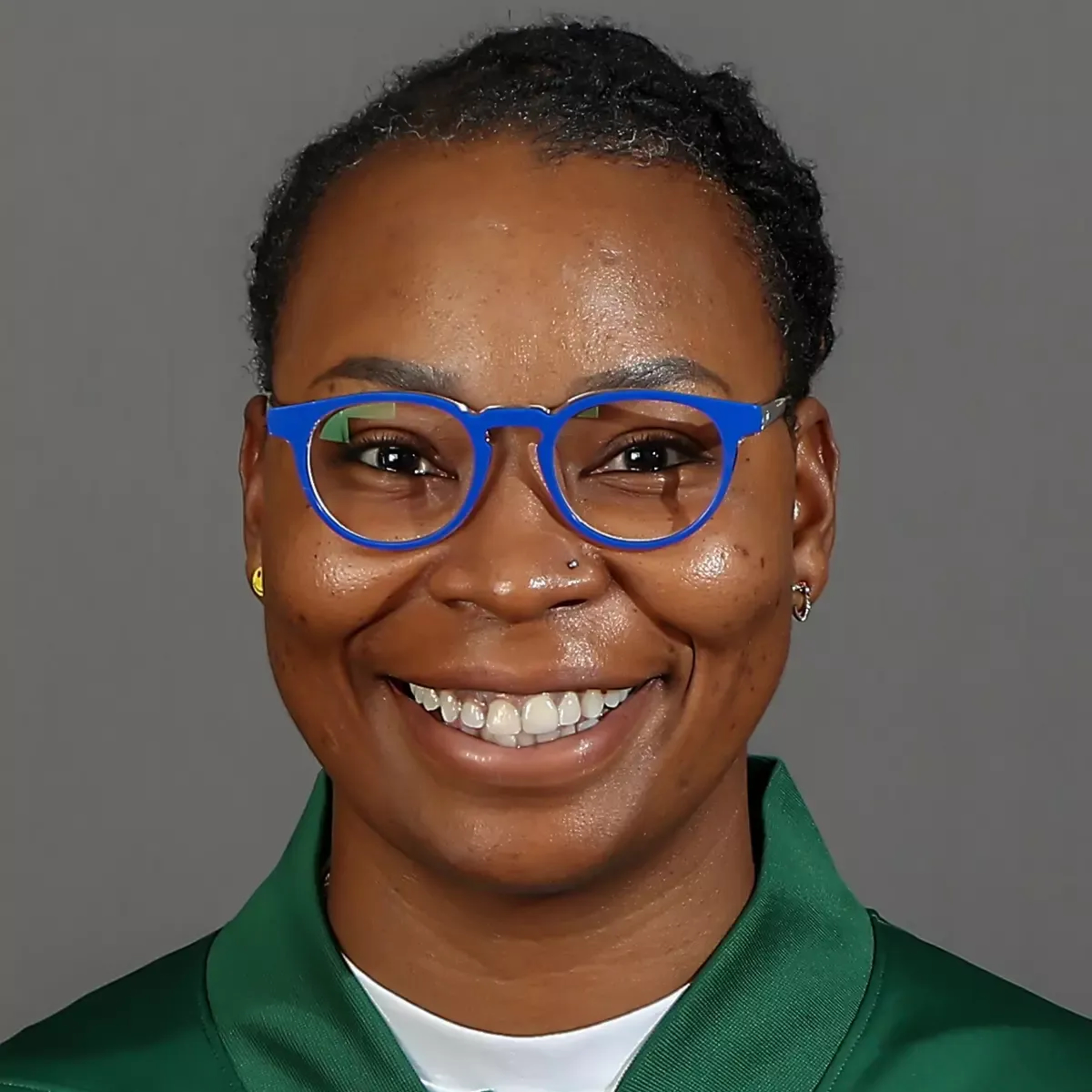 Pacheco & Hart: Khalilah Mitchell on Leading Rainbow Wahine Basketball