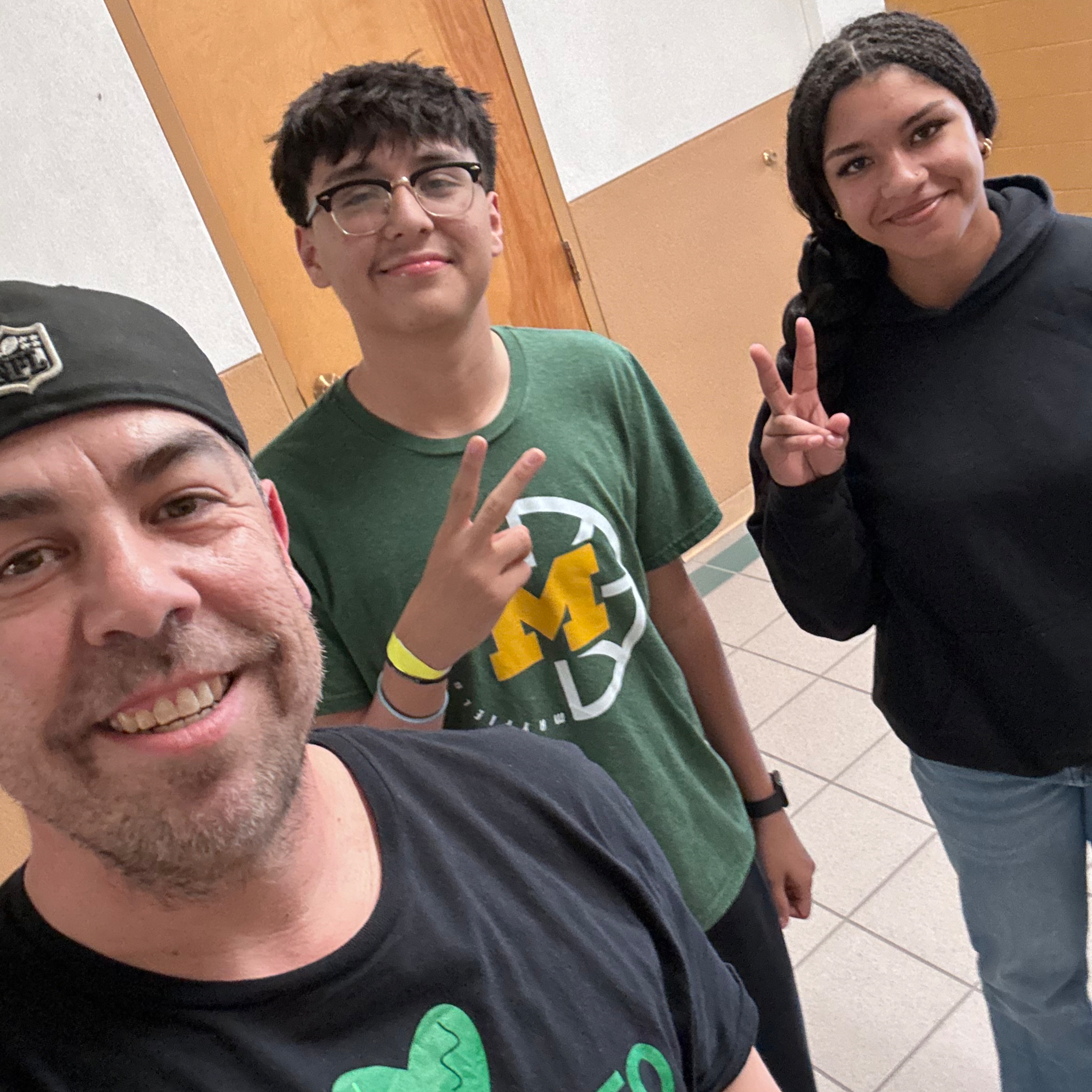 Sports-N-More Podcast - Mayfield High School Basketball (boy's and girl's) - Christian Covarrubia and Ceanna McKines - Episode 281 episode artwork