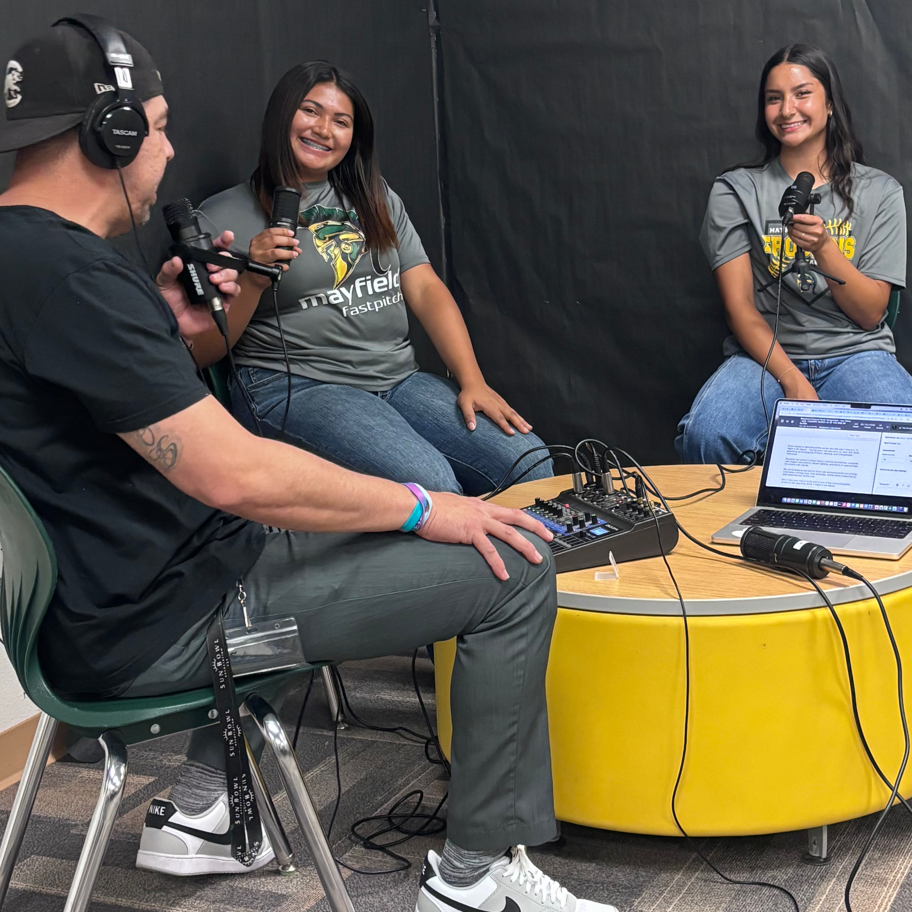 Sports-N-More Podcast - Mayfield Softball (Ari Lujan & Jayleen Ponce) - Episode 282 episode artwork