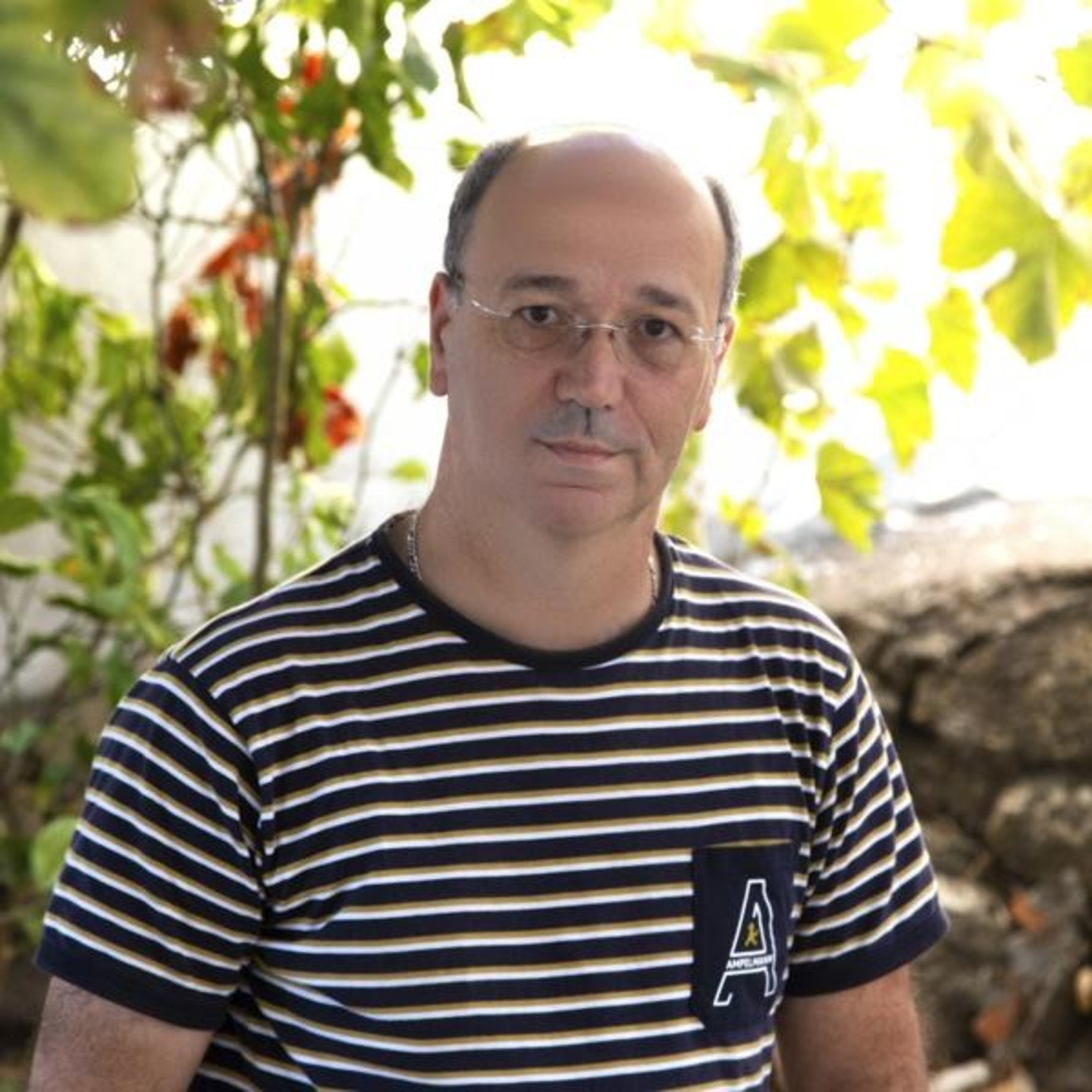 Entrevista 26 - “Na Biblioteca de…” com Paulo Jorge Pereira, escritor e licenciado em Comunicação Social pela Universidade Nova de Lisboa.