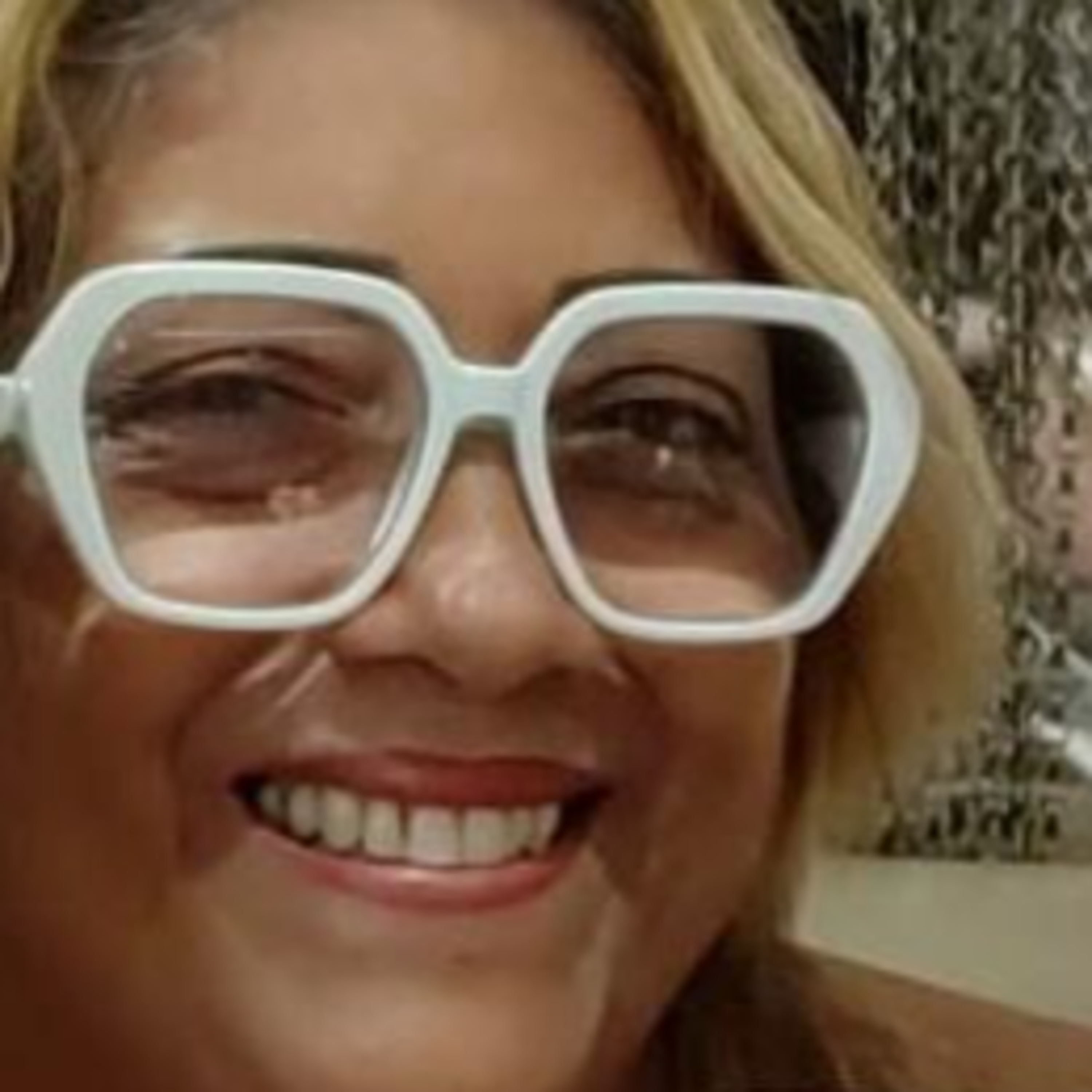 Entrevista 27 - “Na Biblioteca de…” com Elienes Moreira que é bibliotecária na Biblioteca Pública Estadual Estevão de Mendonça (Cuiabá, Mato Grosso, Brasil).