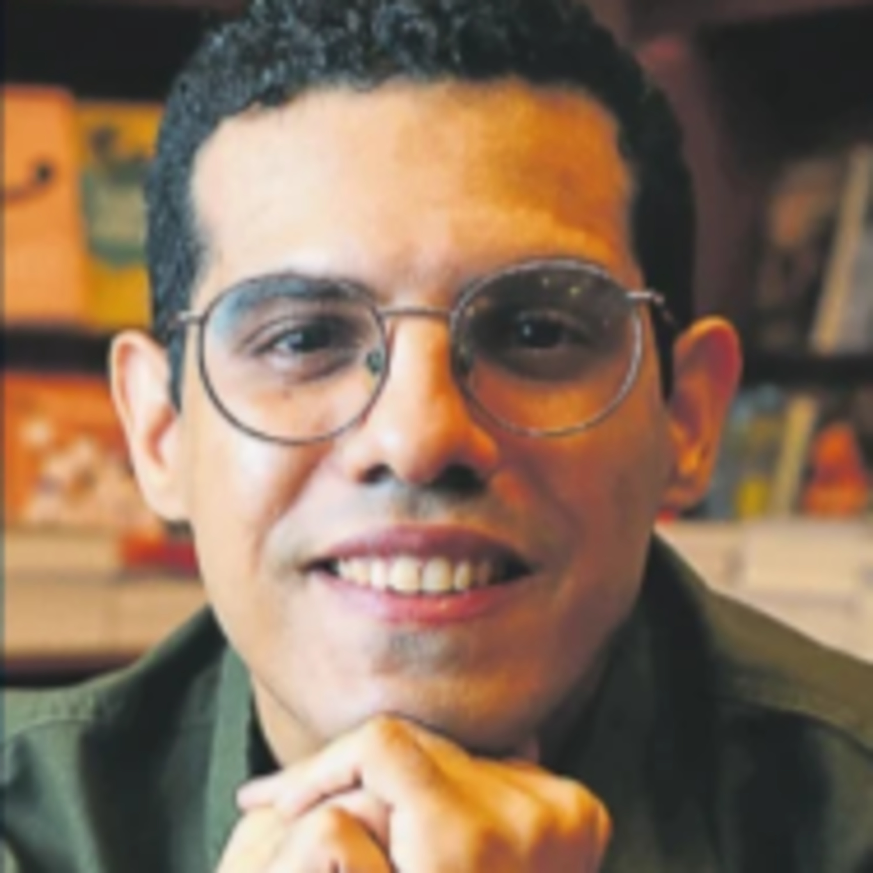 Entrevista 40 - “Na Biblioteca de…” com Victor Vidal que é escritor (Rio de Janeiro, Brasil).  episode artwork